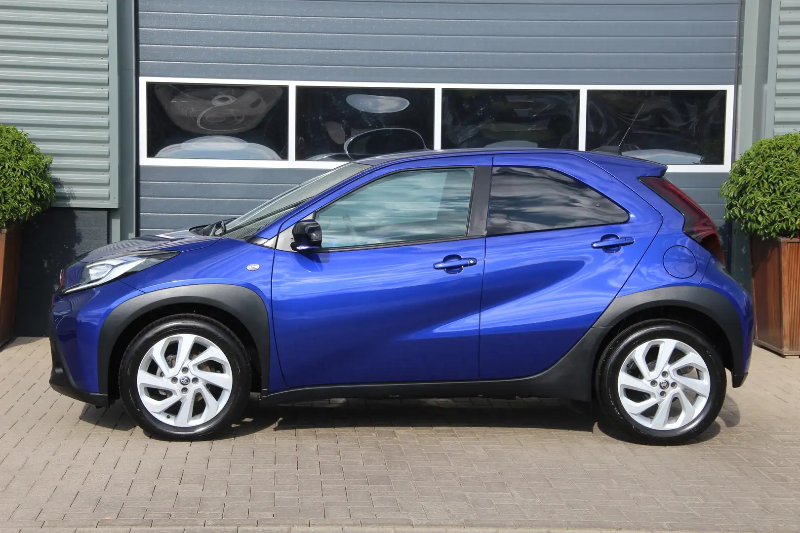 Toyota Aygo X 1.0 VVT-i MT Pulse | Navi | ECC | Camera | Adapt C Azul - 2