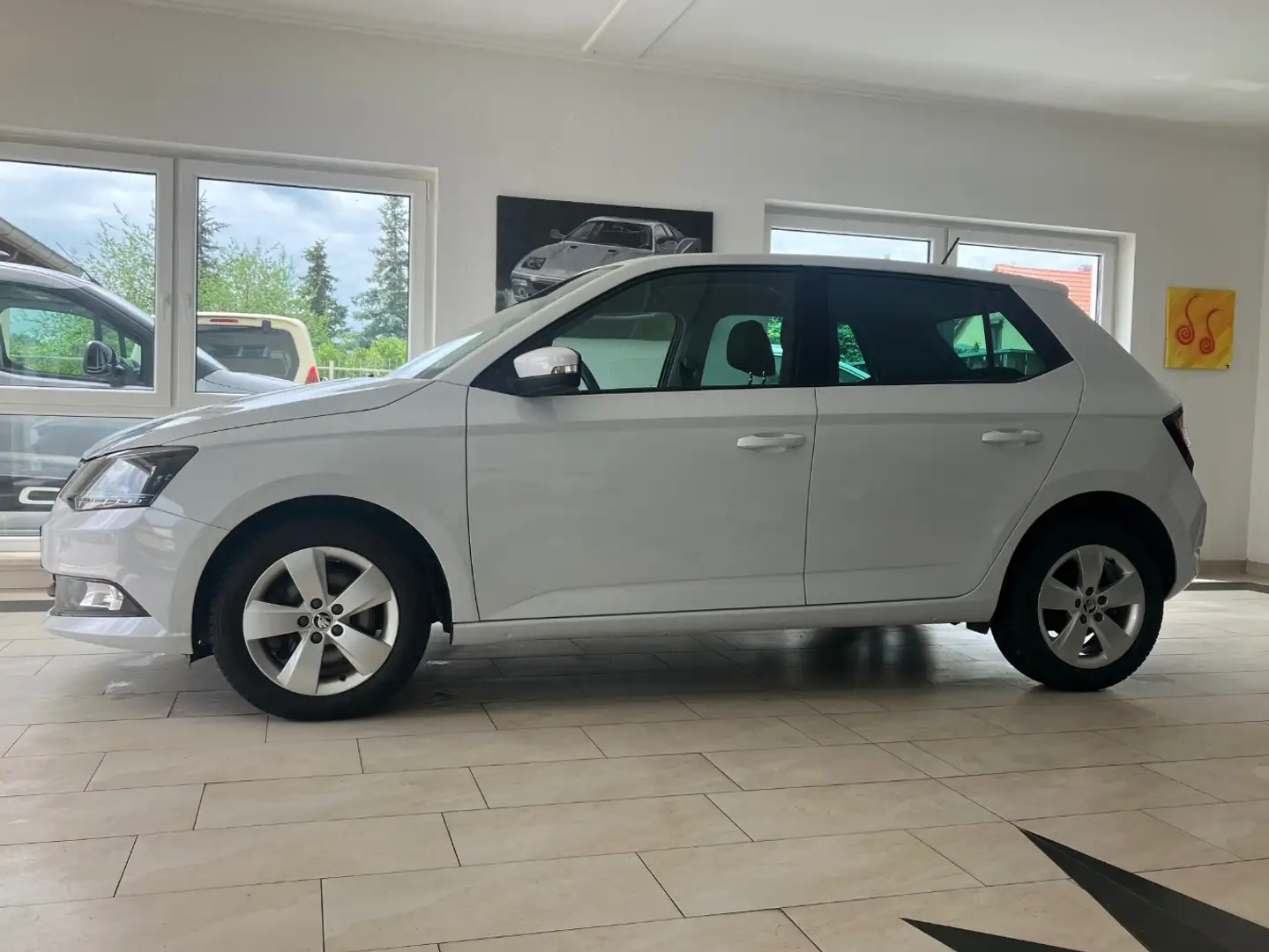 Skoda Fabia 1.0 TSI Ambition DSG FrontAssist Weiß - 2