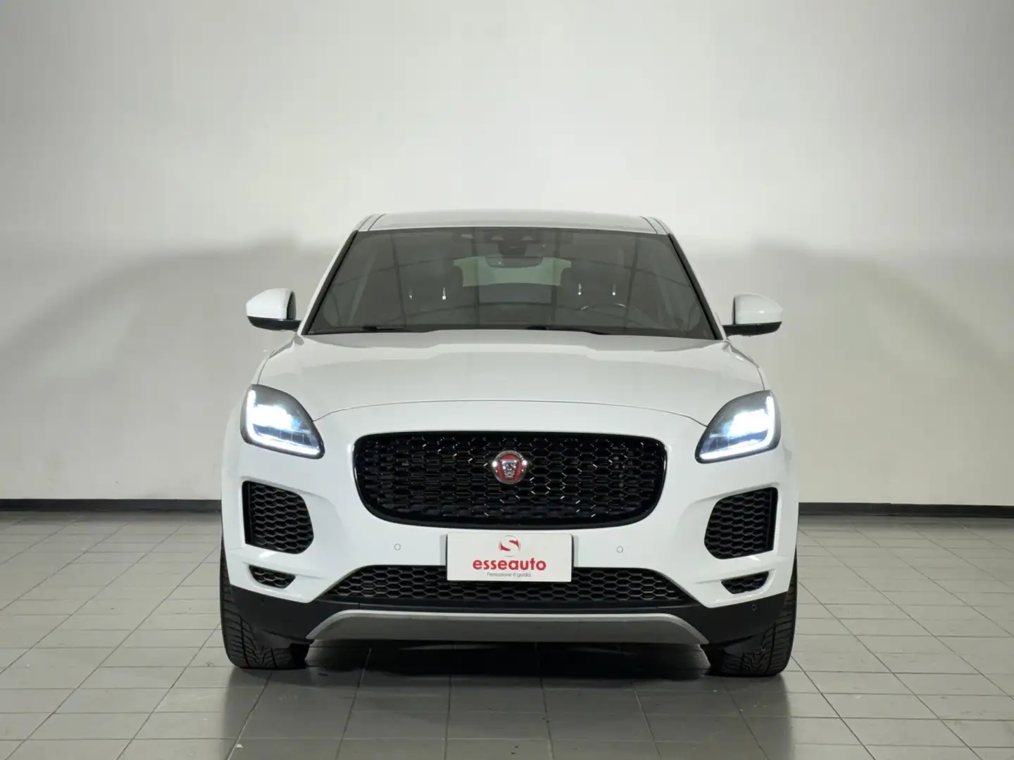 Jaguar E-Pace 2.0D 150 CV AWD S Bianco - 2