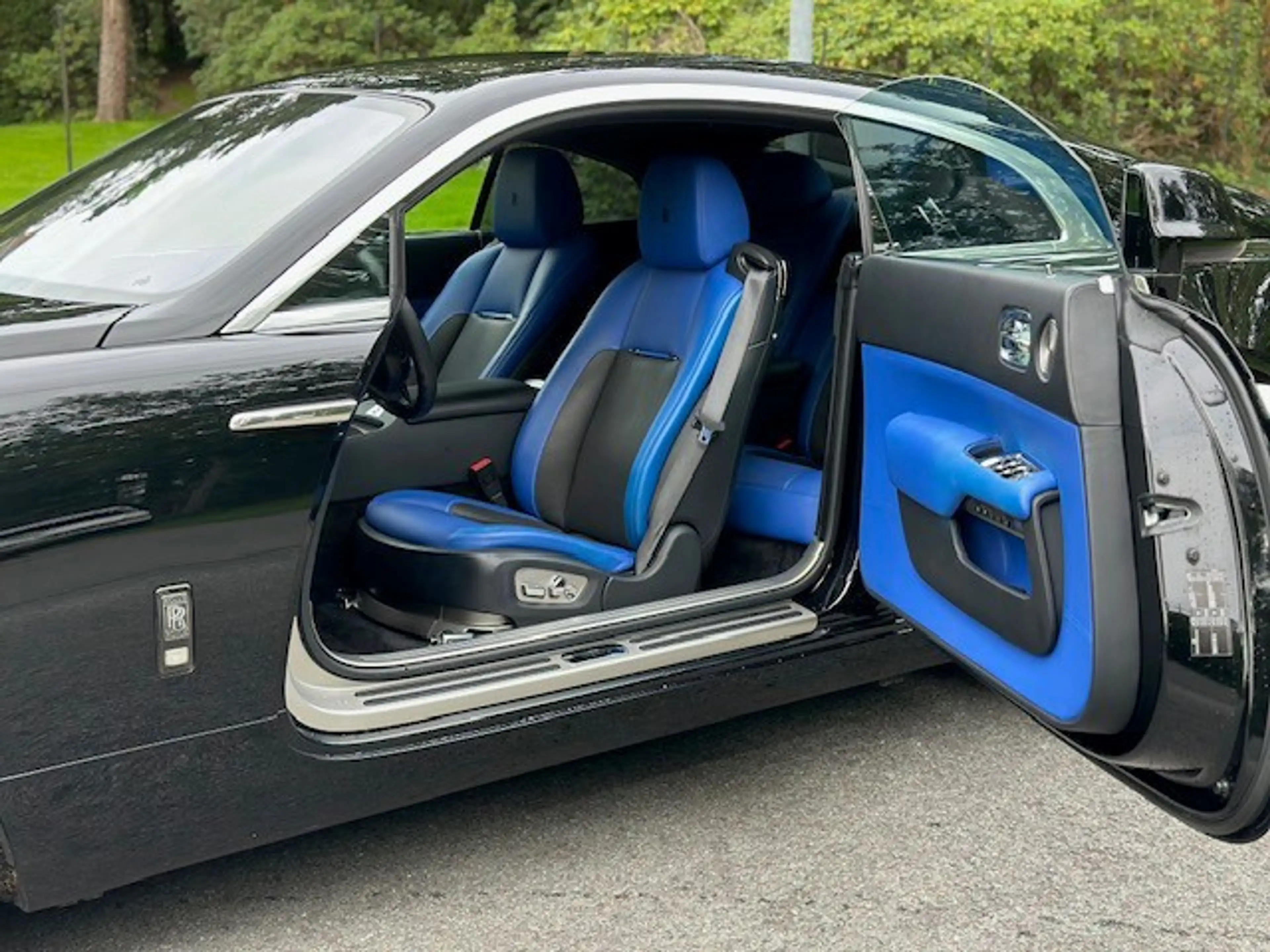 Rolls-Royce Wraith 6.6 V12 — photo 35