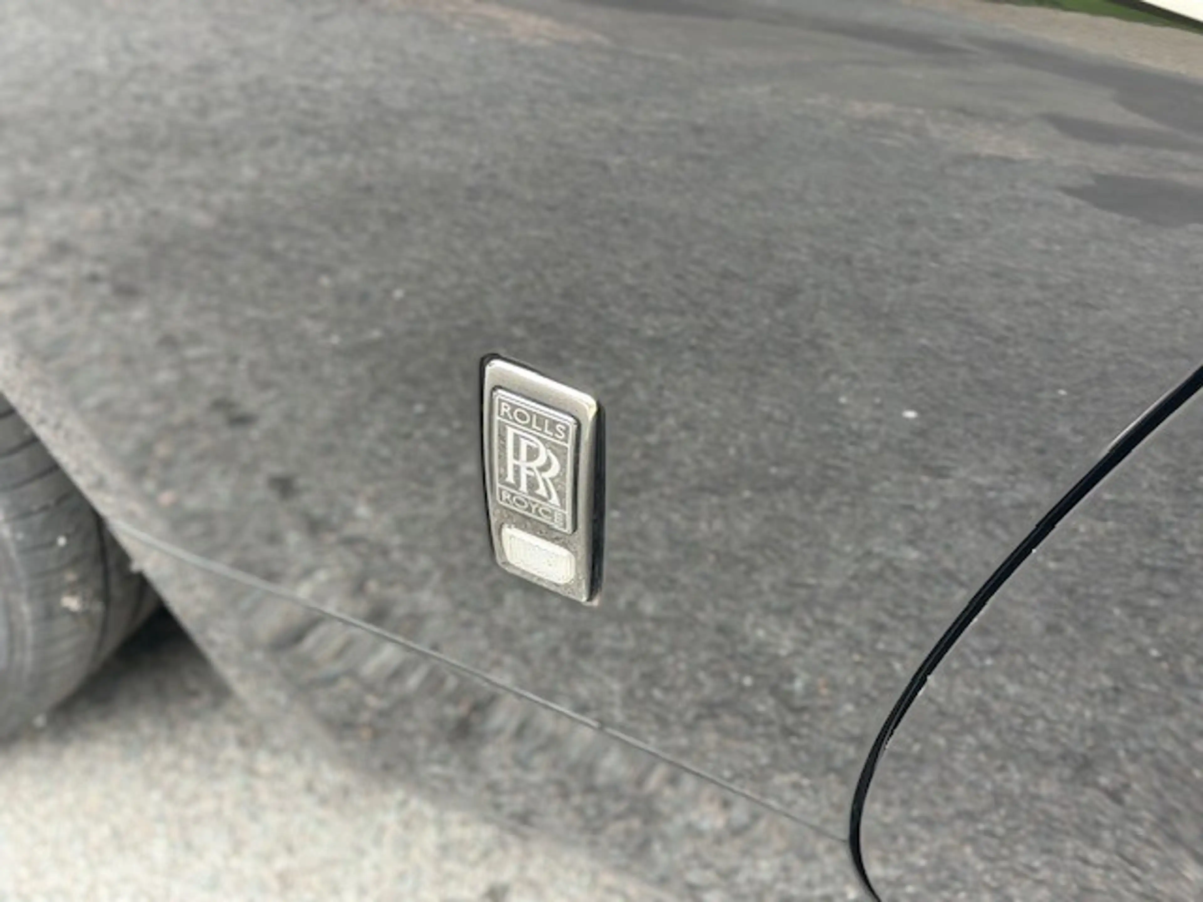 Rolls-Royce Wraith 6.6 V12 — photo 40
