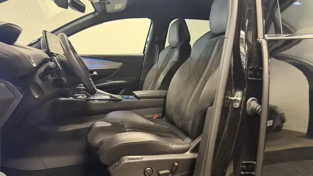 Peugeot 3008 view 9