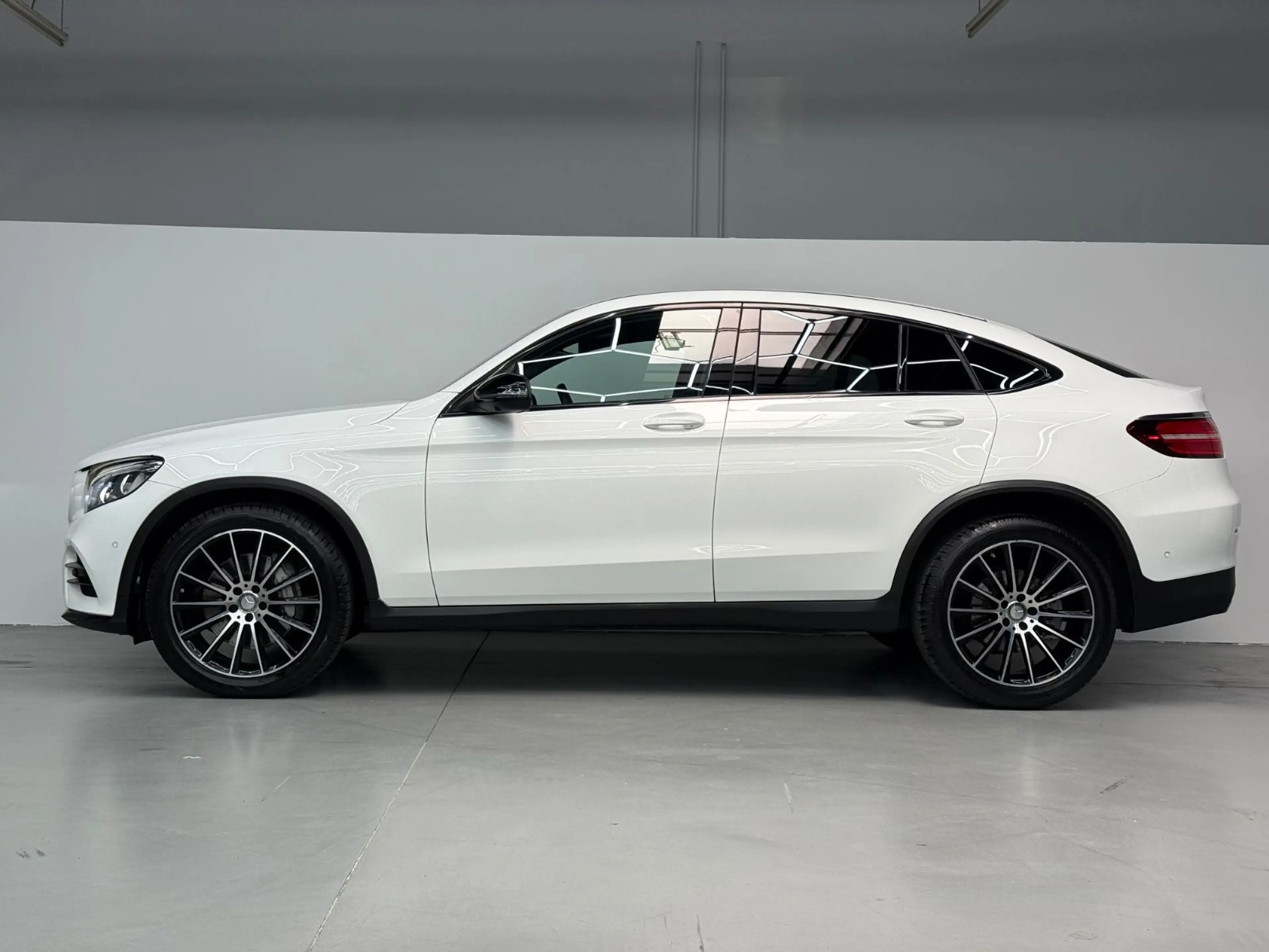 Mercedes-Benz GLC 250 d Coupe 4Matic 2.HAND*360°*BURMEST*AMBIE — photo 8