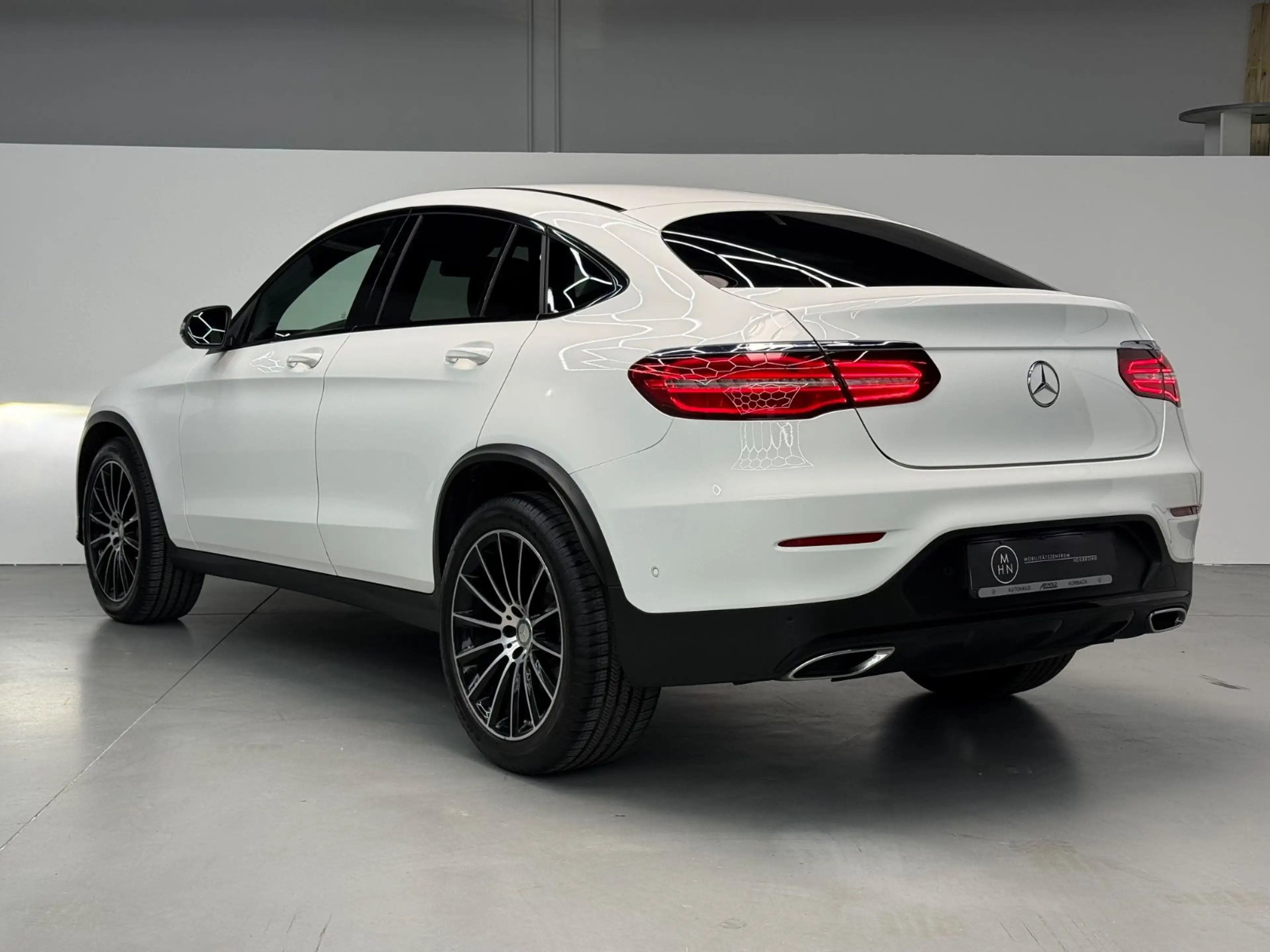 Mercedes-Benz GLC 250 d Coupe 4Matic 2.HAND*360°*BURMEST*AMBIE — photo 11
