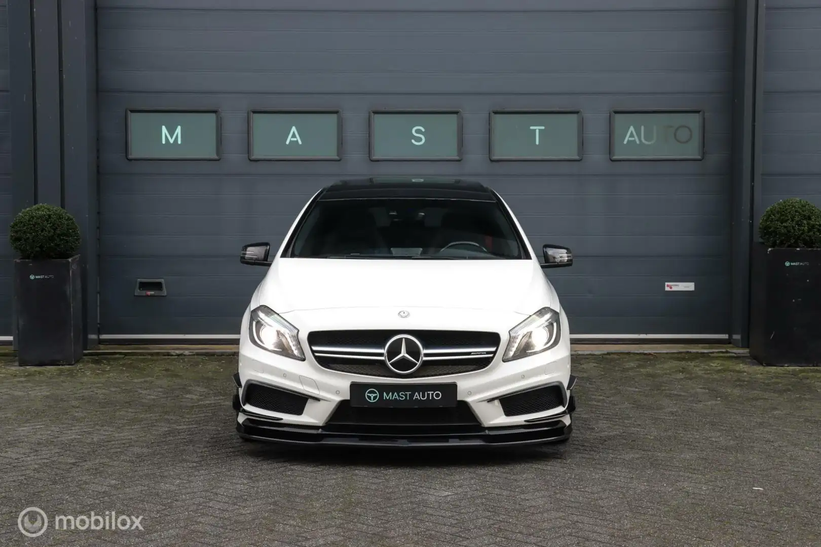 Mercedes-Benz A 45 AMG 4MATIC Edition 1 Alb - 2