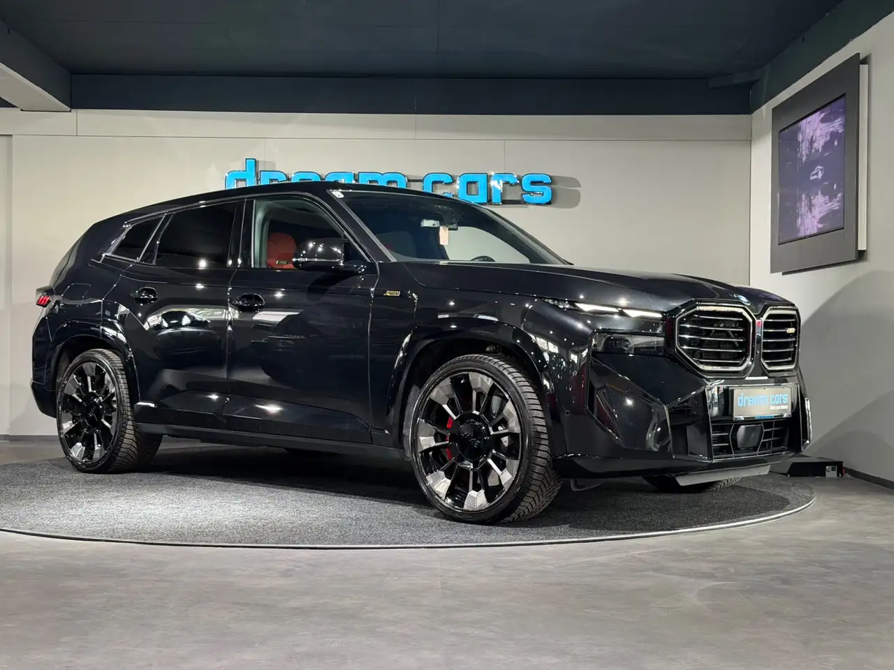 BMW XM / BOWERS WILKINS / DRIVING ASSIST PLUS / VOLL Bild 4