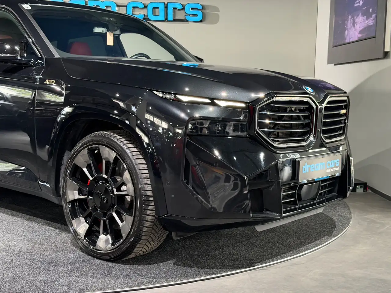 BMW XM / BOWERS WILKINS / DRIVING ASSIST PLUS / VOLL Bild 12