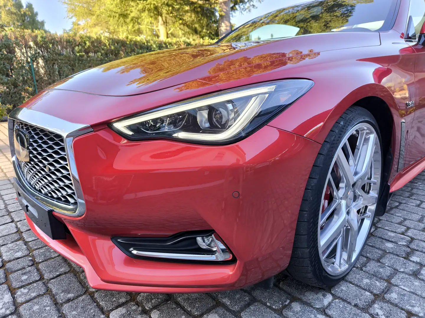 Infiniti Q60 Q60 3.0t AT AWD Sport Tech mit 21" Speedline LM Rosso - 2