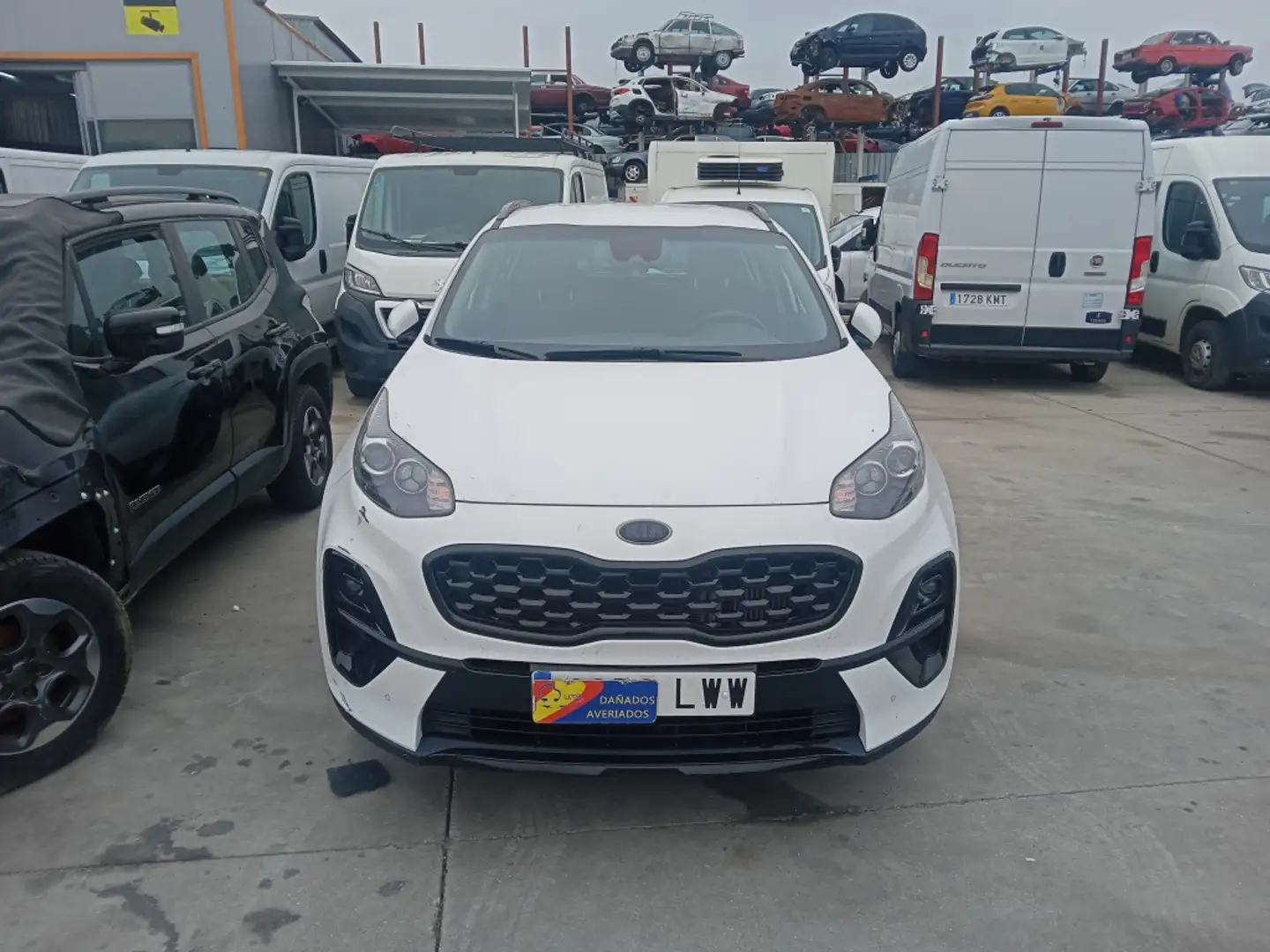 Kia Sportage 1.6 MHEV Black Edition 4x2 136 Blanc - 1