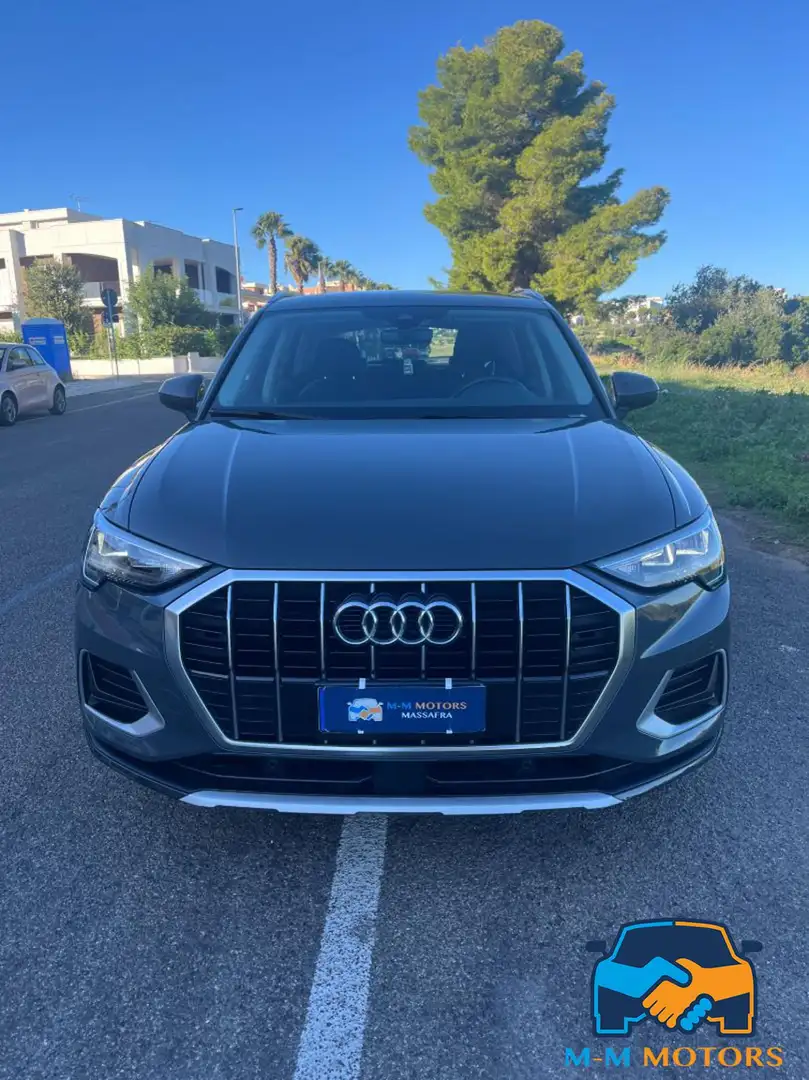 Audi Q3 35 TDI quattro S tronic Business Advanced Grau - 2
