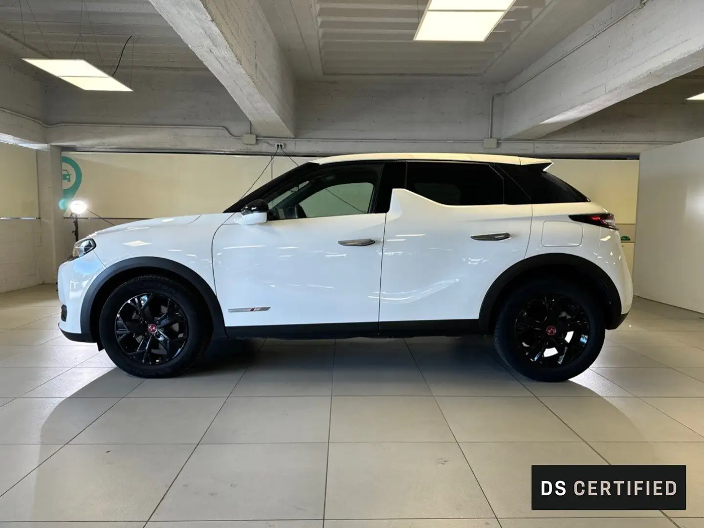 DS Automobiles DS 3 Crossback BlueHDi 130 Automatico PerformanceLine Weiß - 2