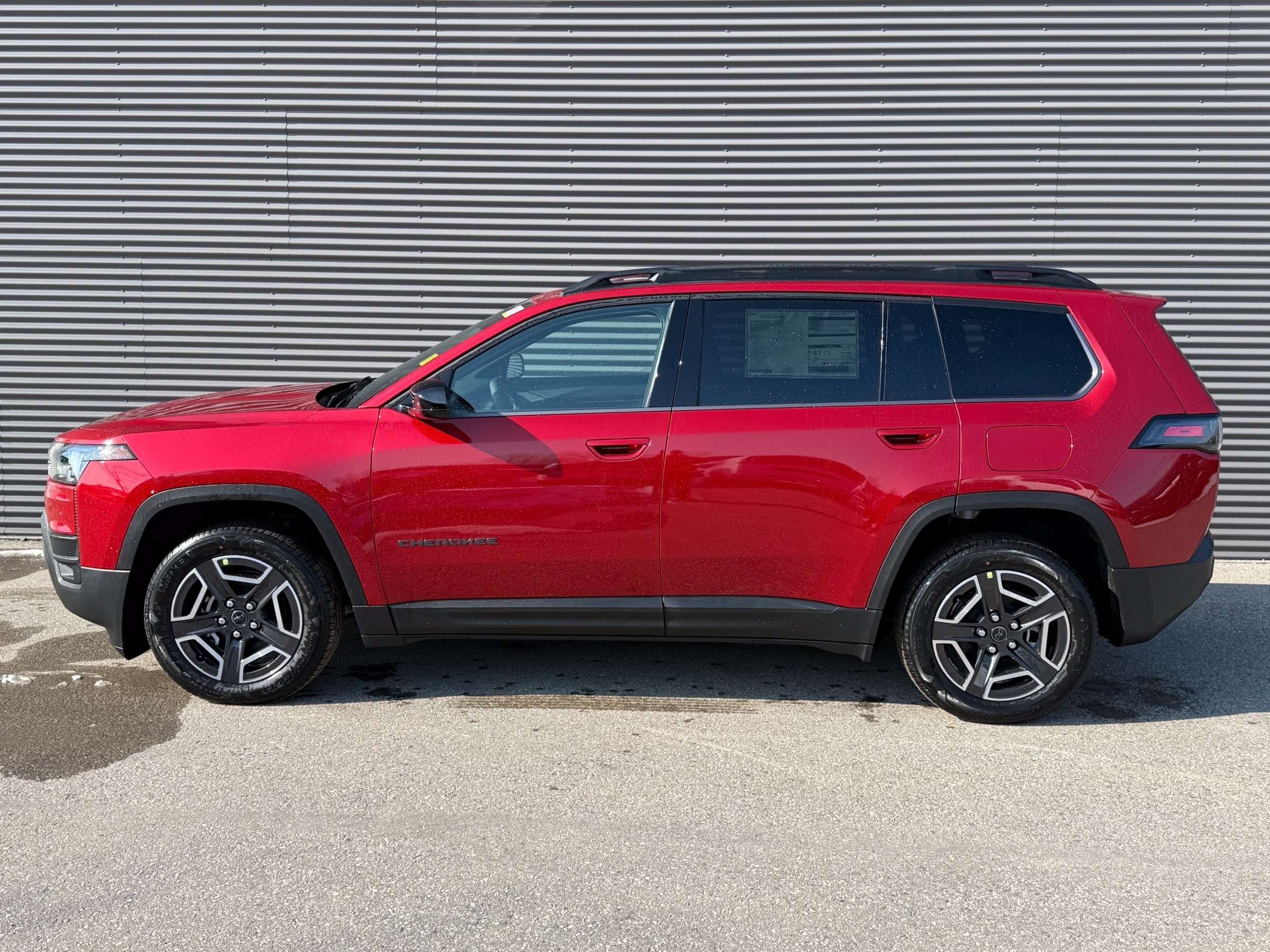2026 Jeep Cherokee Laredo/Limited — снимка 1