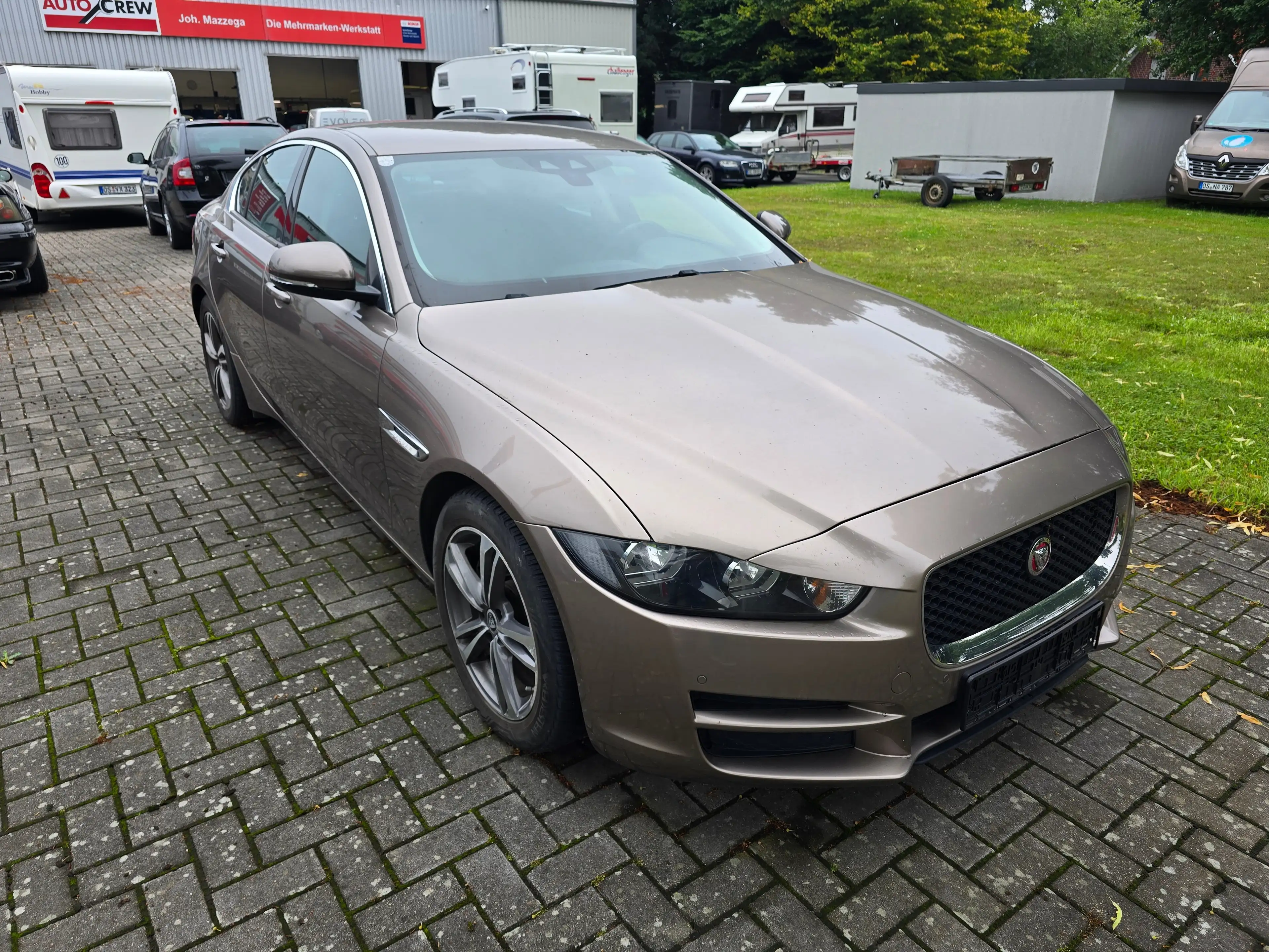 Jaguar XF Pure — photo 4