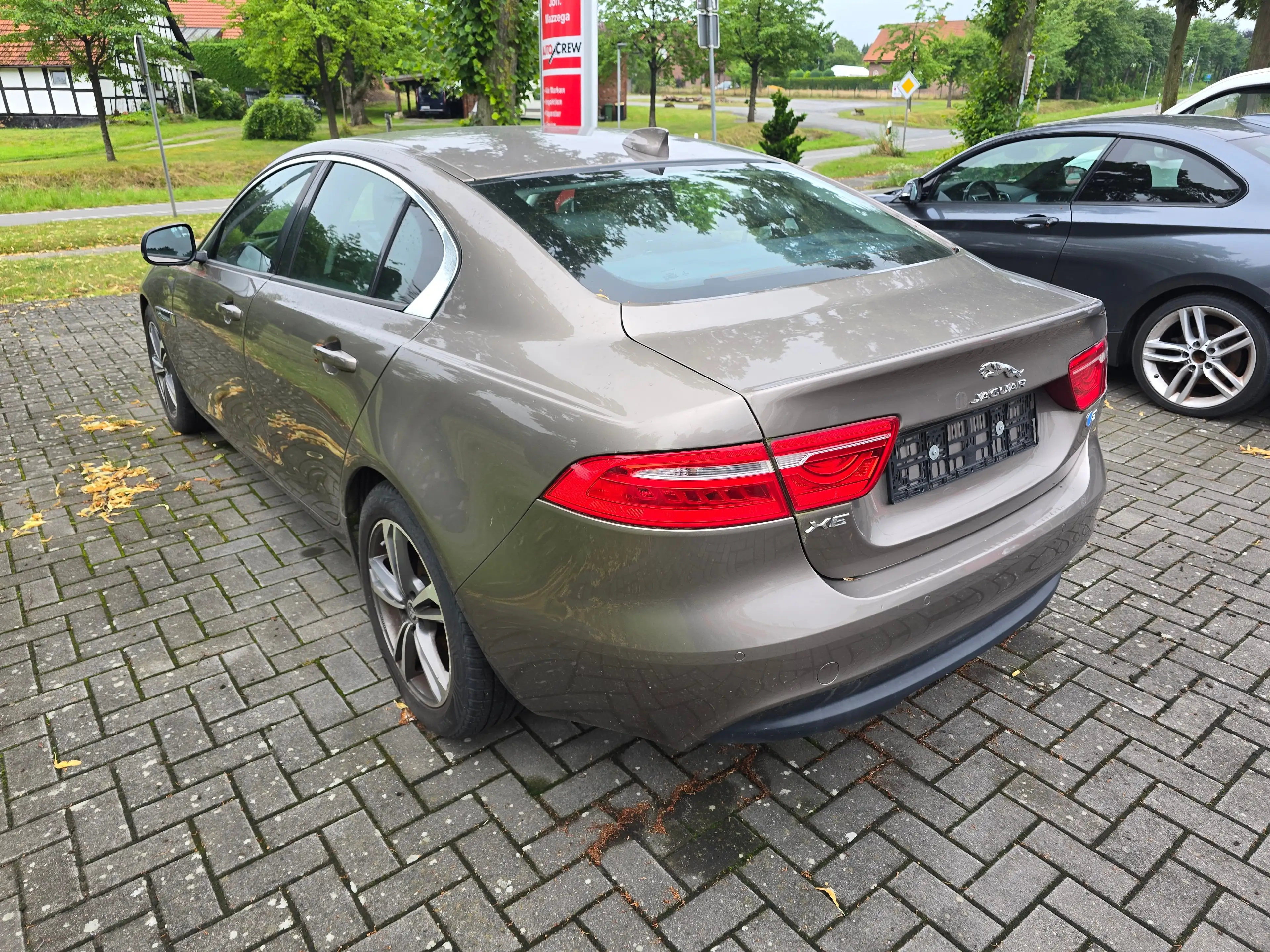 Jaguar XF Pure — photo 2