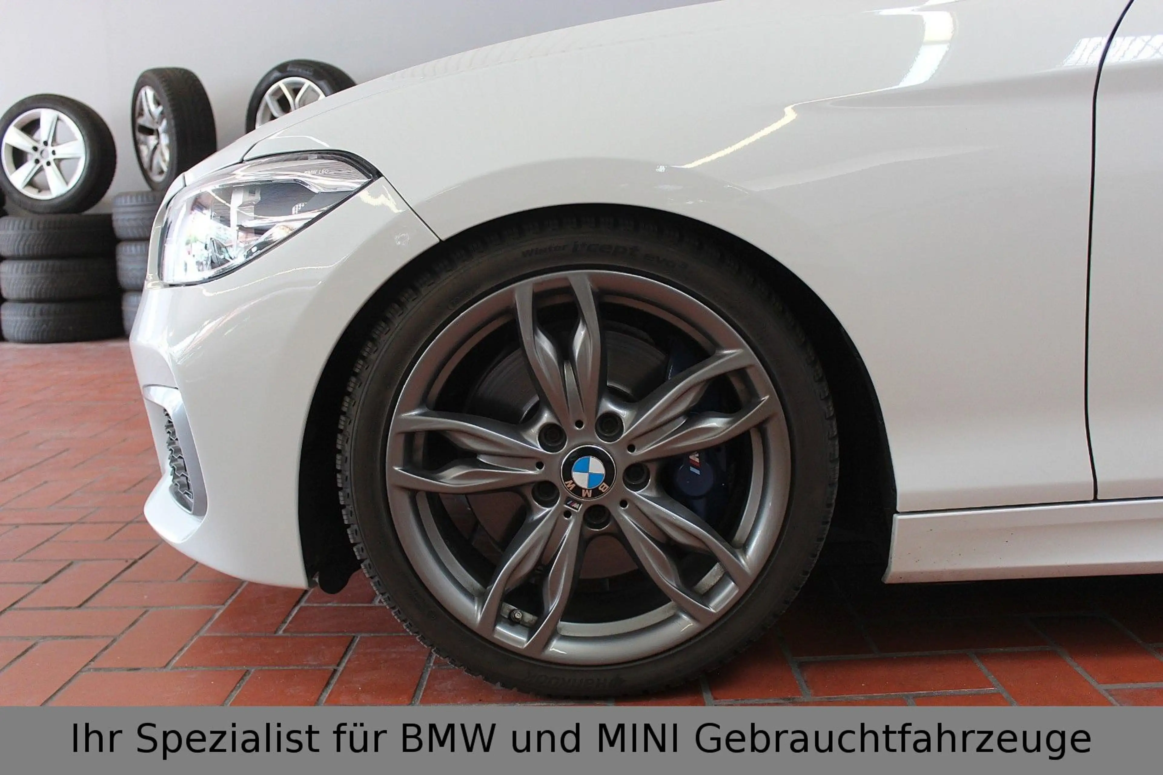 BMW 140 xDrive Alcantara*LED*B58*Navi*Scheckheft — photo 4