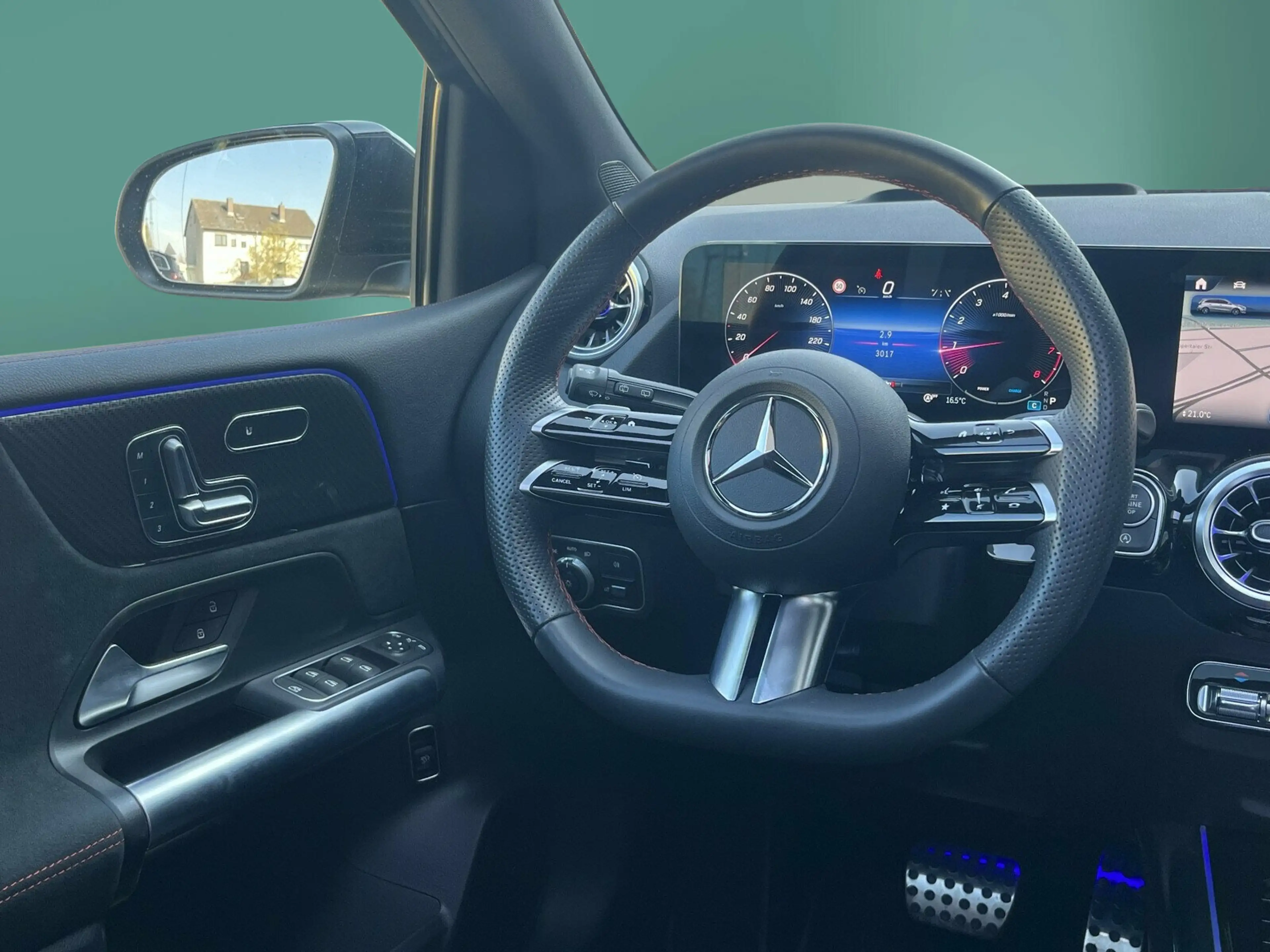 Mercedes-Benz B 200 B 200 AMG+AHK+PANO+360°+HUD+MEMO+KEYL+EASYP+MLED — photo 12