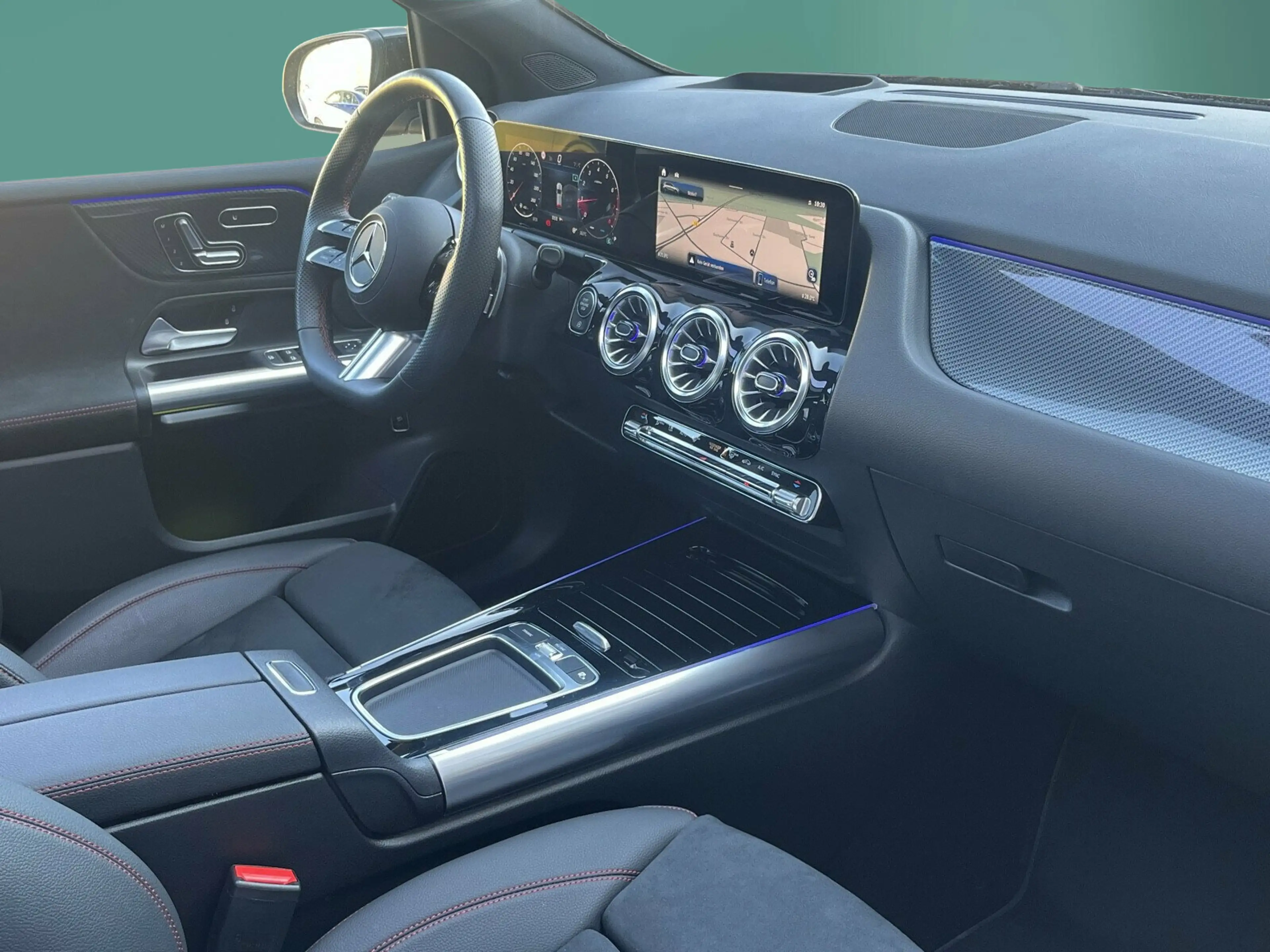 Mercedes-Benz B 200 B 200 AMG+AHK+PANO+360°+HUD+MEMO+KEYL+EASYP+MLED — photo 14