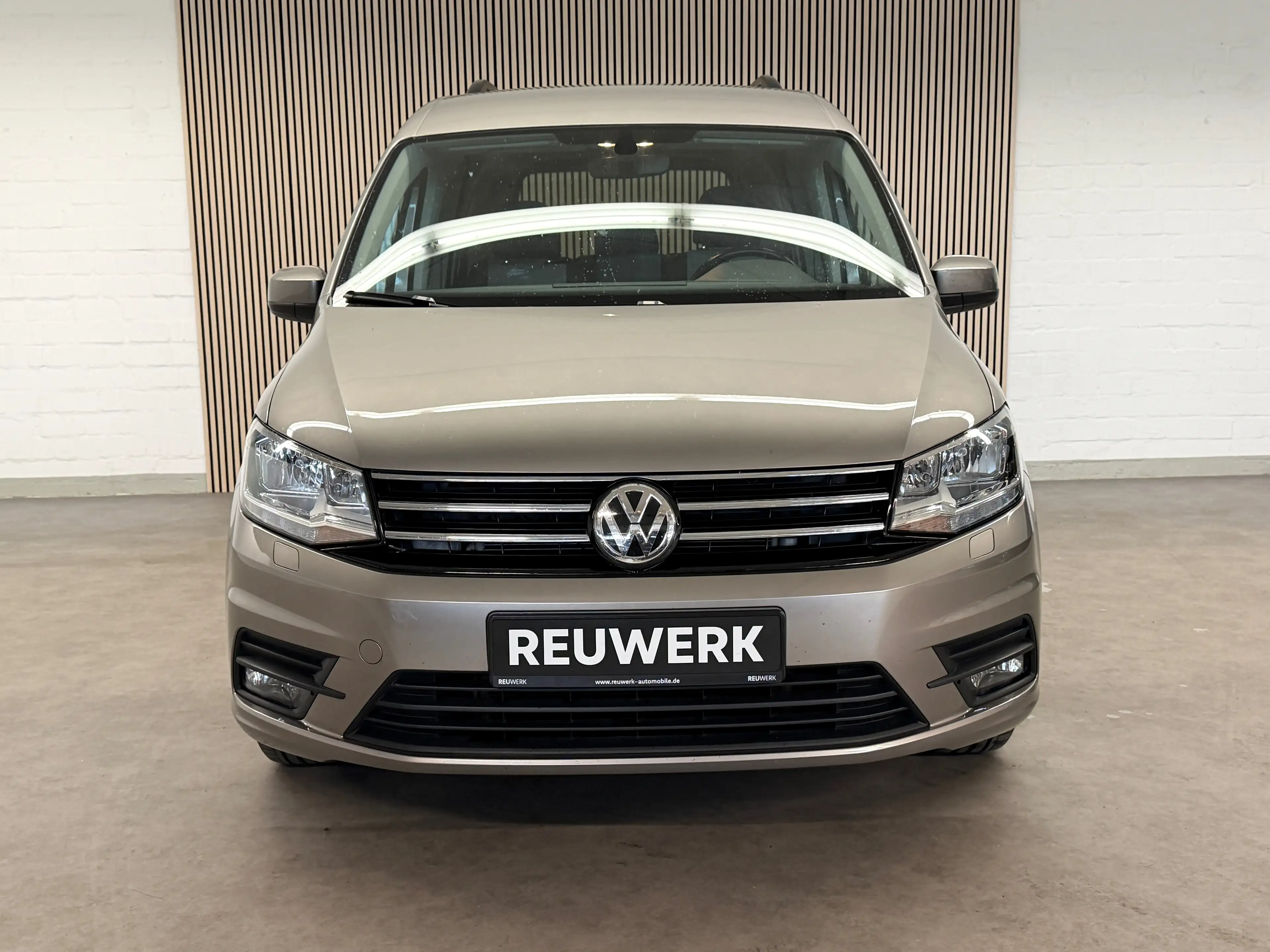 Volkswagen Caddy 2.0TDI Comfortline BMT Navi Sitzheizung PDC AHK — photo 2