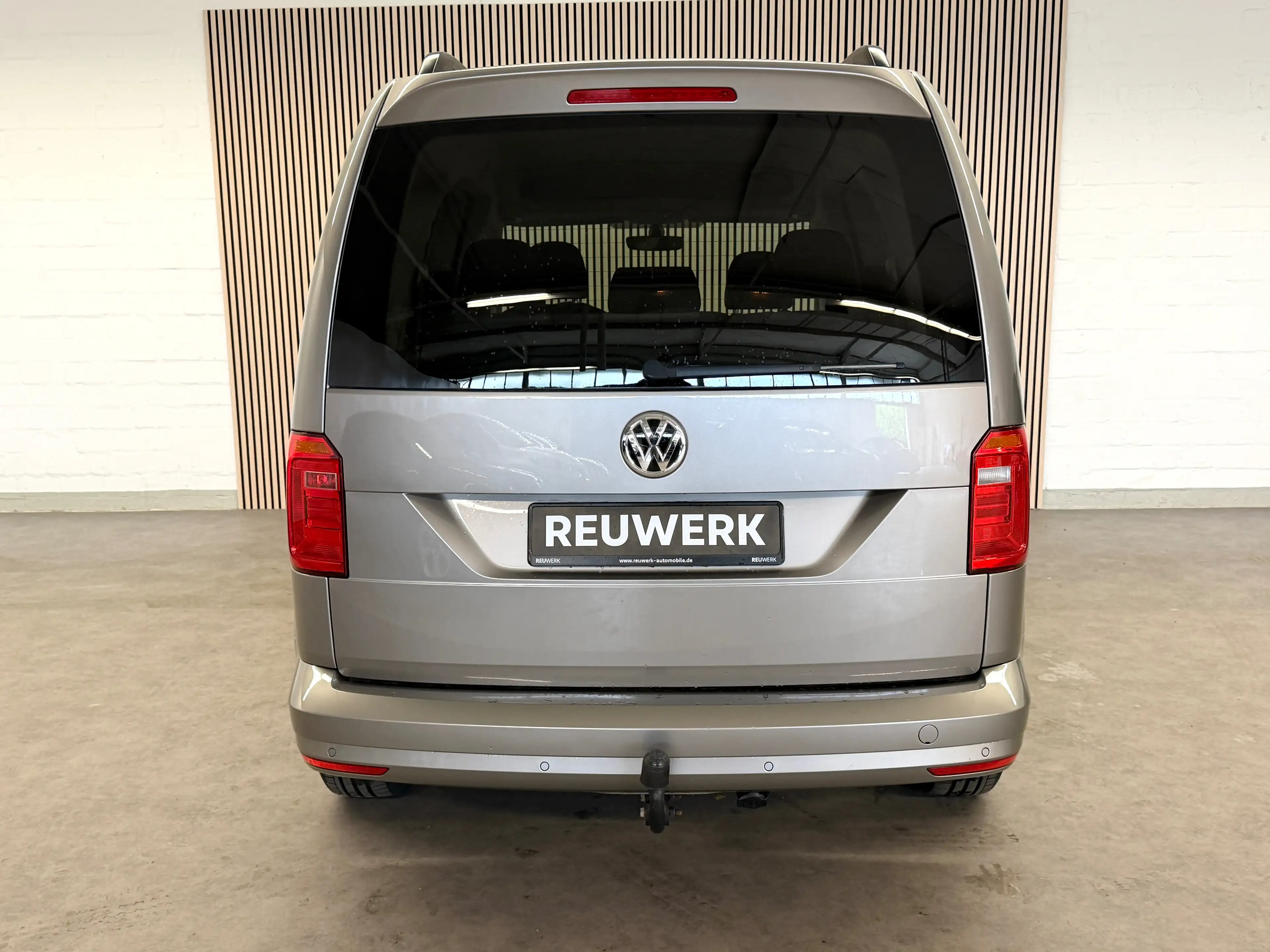 Volkswagen Caddy 2.0TDI Comfortline BMT Navi Sitzheizung PDC AHK — photo 11