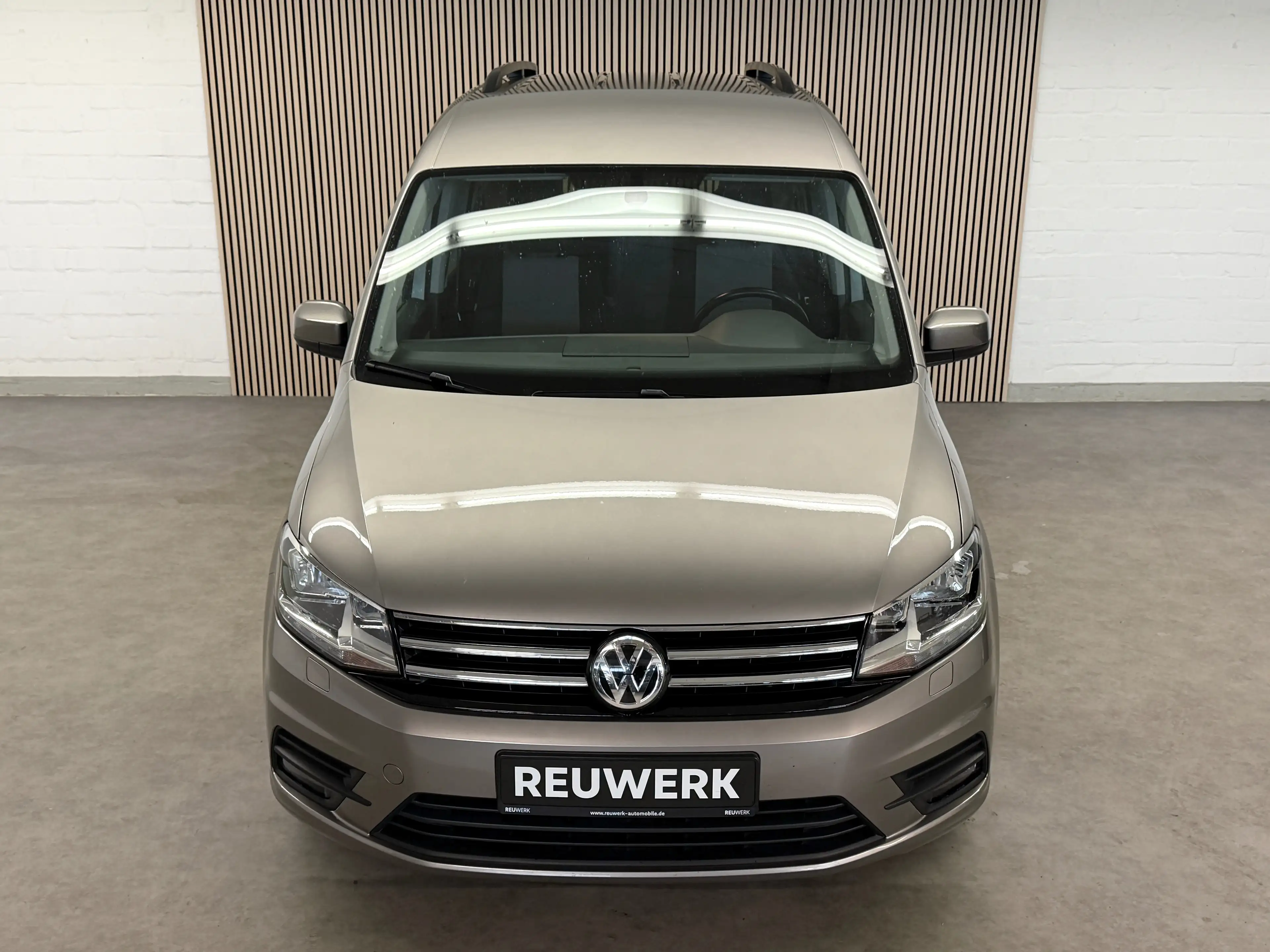 Volkswagen Caddy 2.0TDI Comfortline BMT Navi Sitzheizung PDC AHK — photo 3