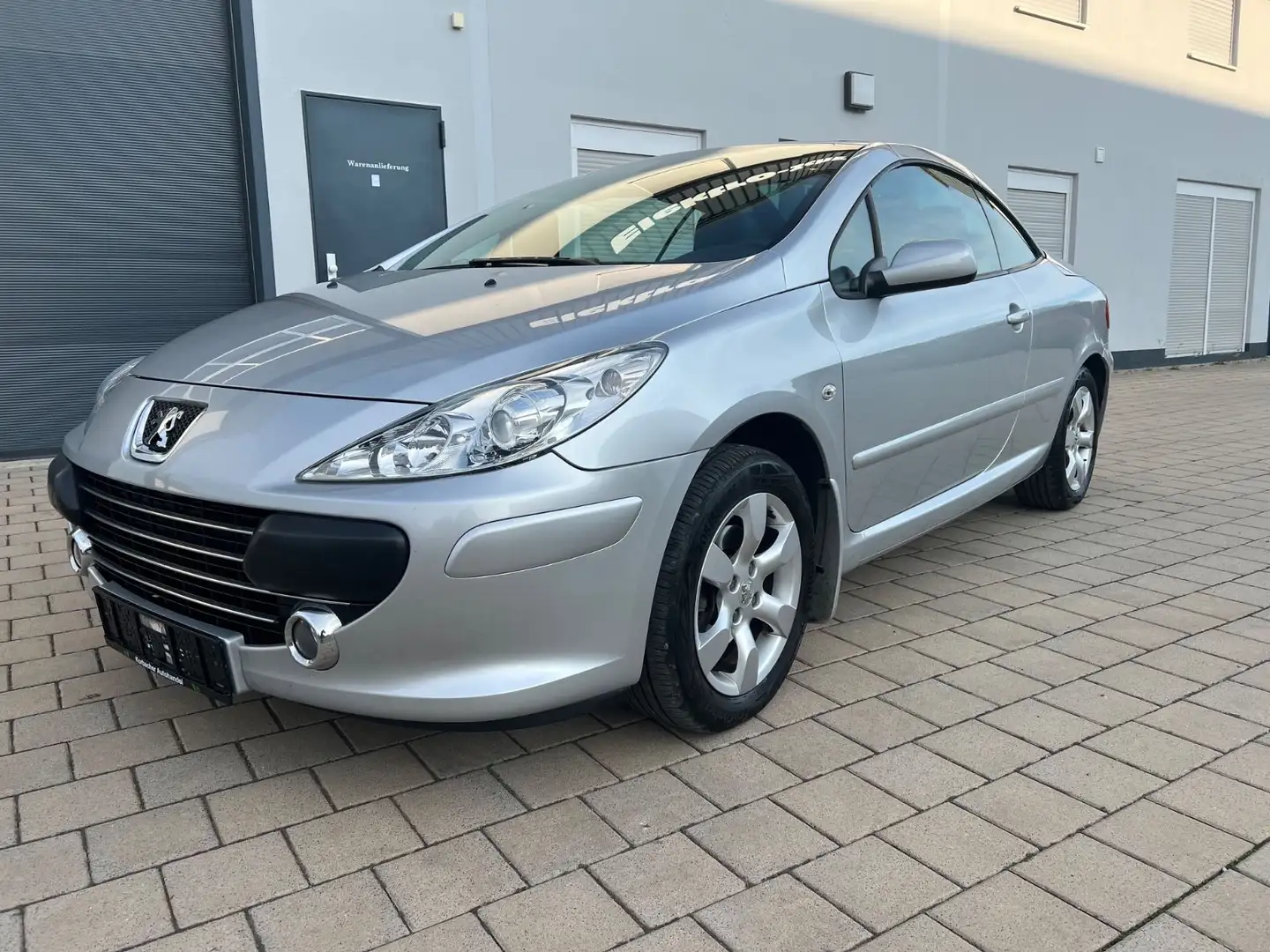 Peugeot 307 CC Cabrio-Coupe Tendance Silber - 2