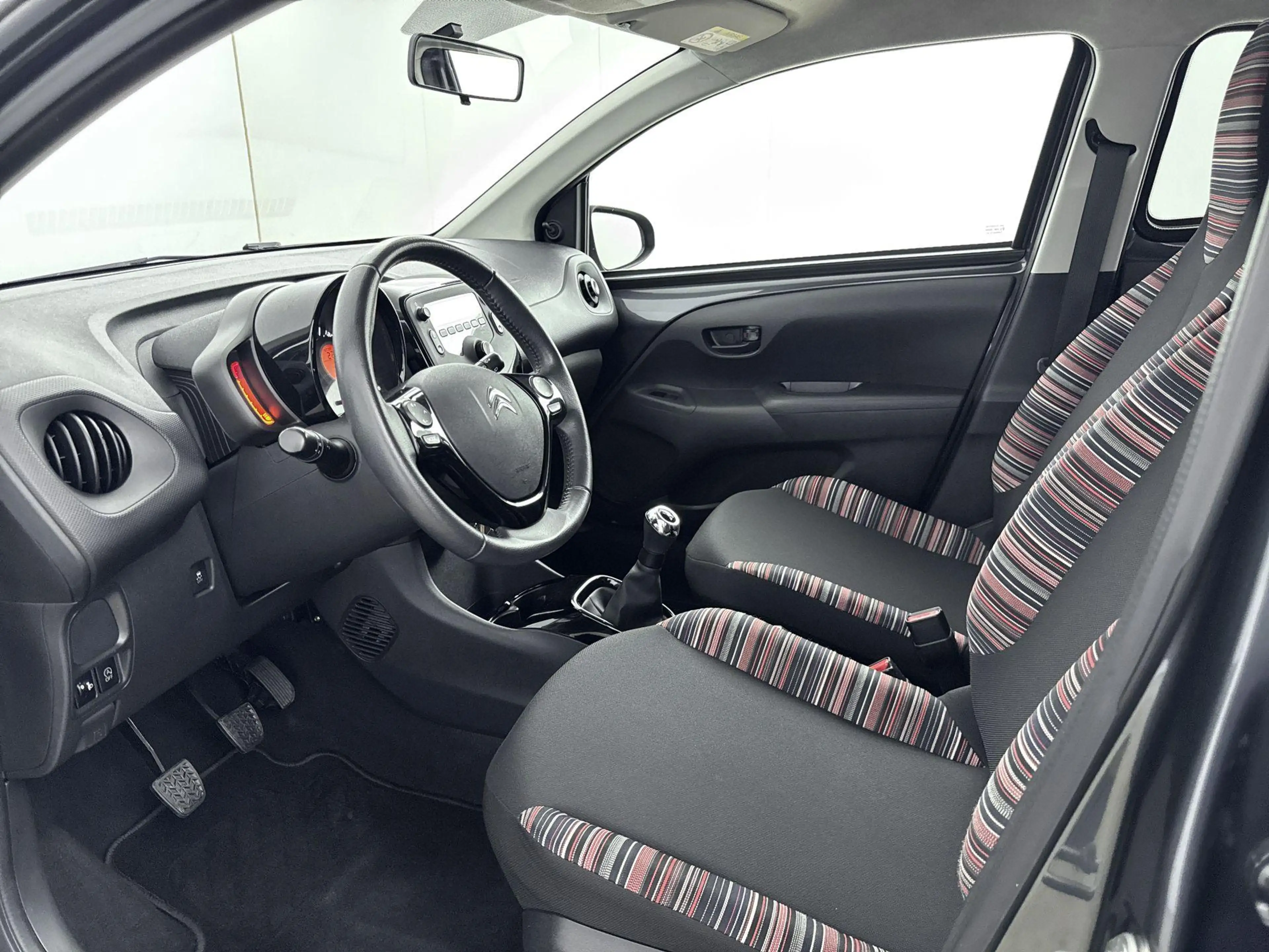 Citroen C1 1.0 VTi Feel | Extra getinte ramen achter | Airco — photo 10