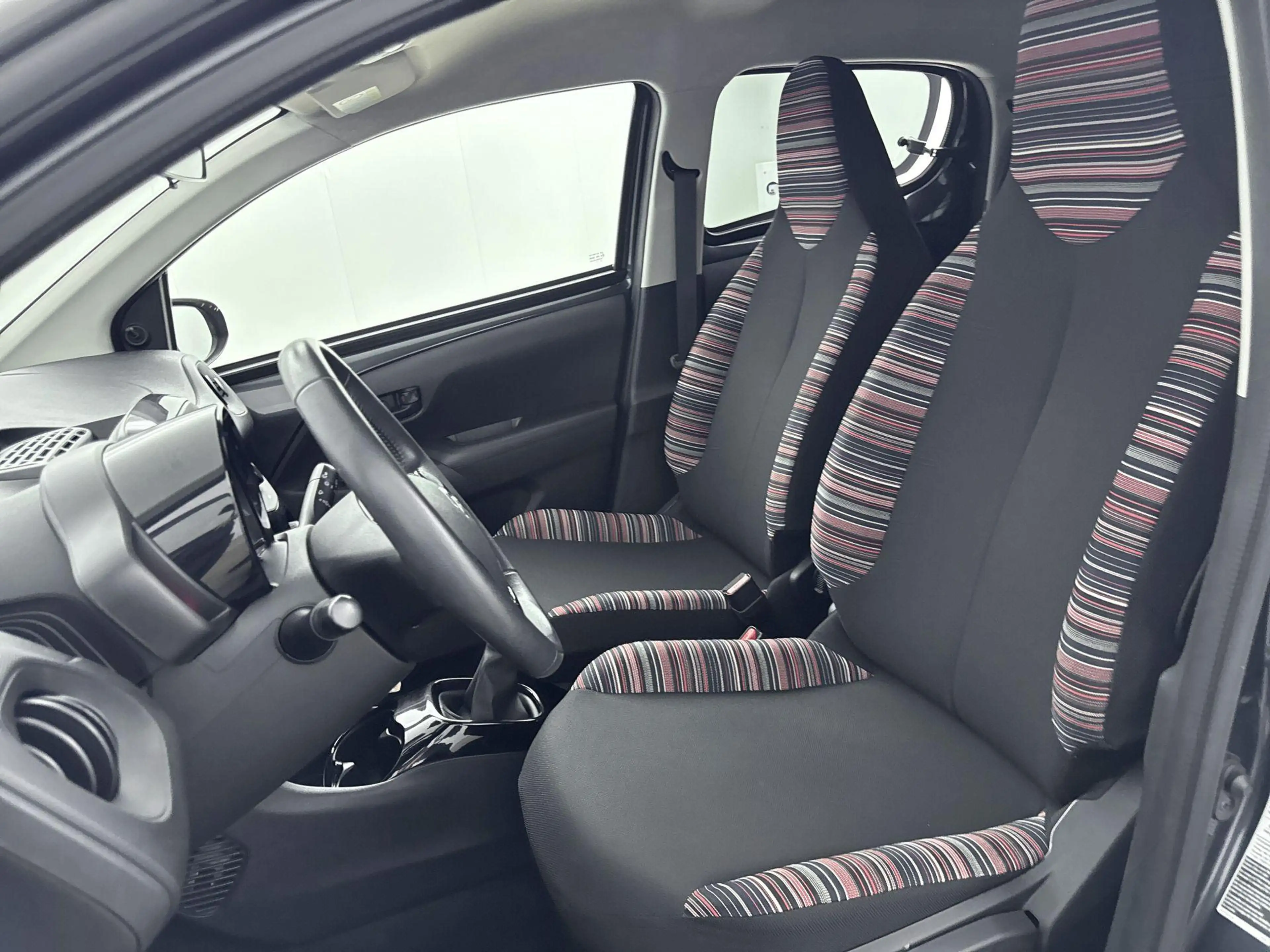 Citroen C1 1.0 VTi Feel | Extra getinte ramen achter | Airco — photo 9