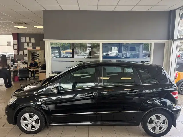 Mercedes-Benz B 200 Automatik Sportpaket T-Leder Navi PDC