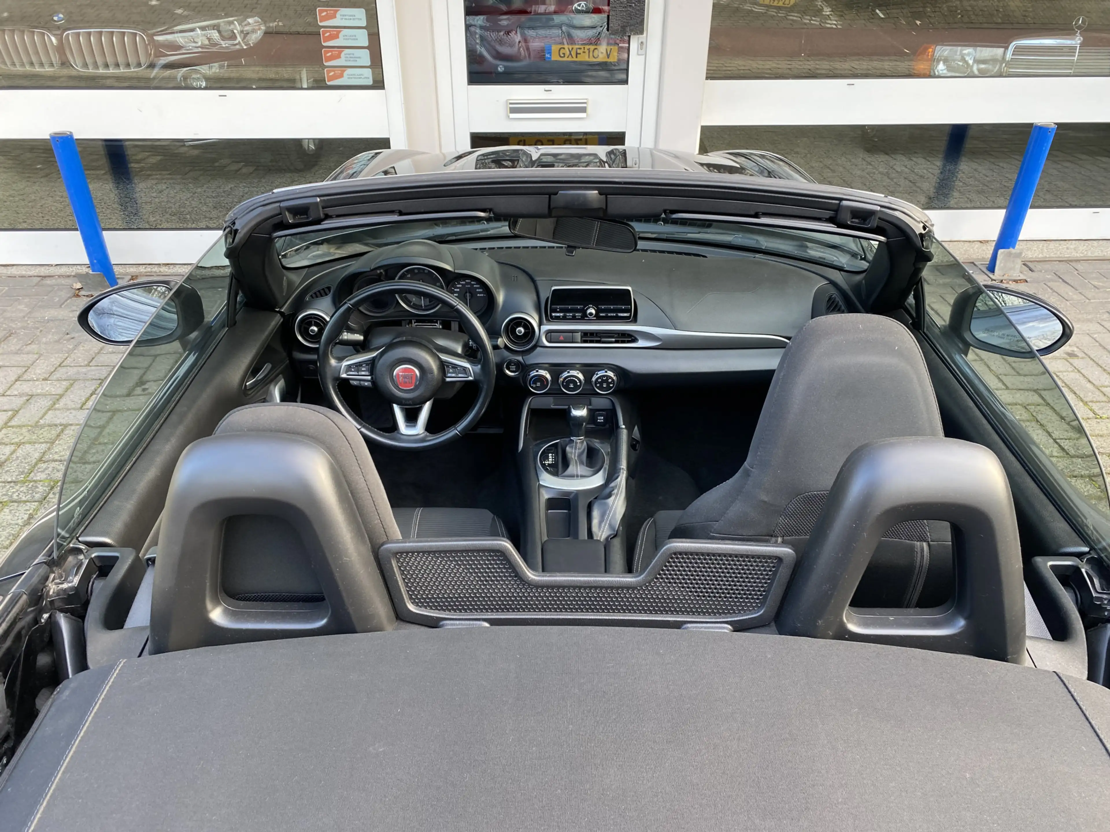 Fiat 124 Spider 1.4 MultiAir Turbo Abarth 125 KW Cruise contr./Air — photo 4