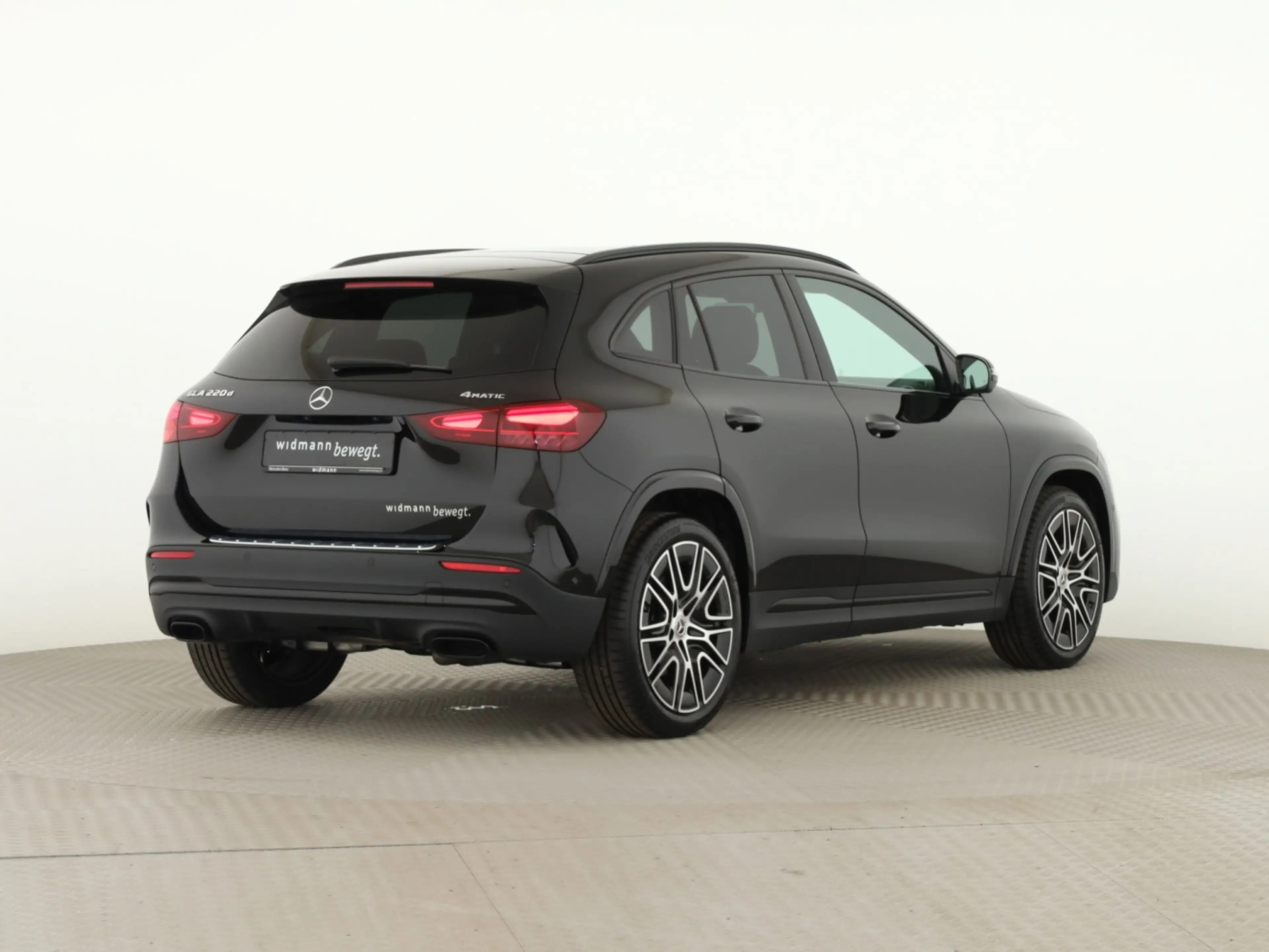 Mercedes-Benz GLA 220 d 4MATIC AMG*Night*360*Fahrass.*Pano*AHK — photo 6