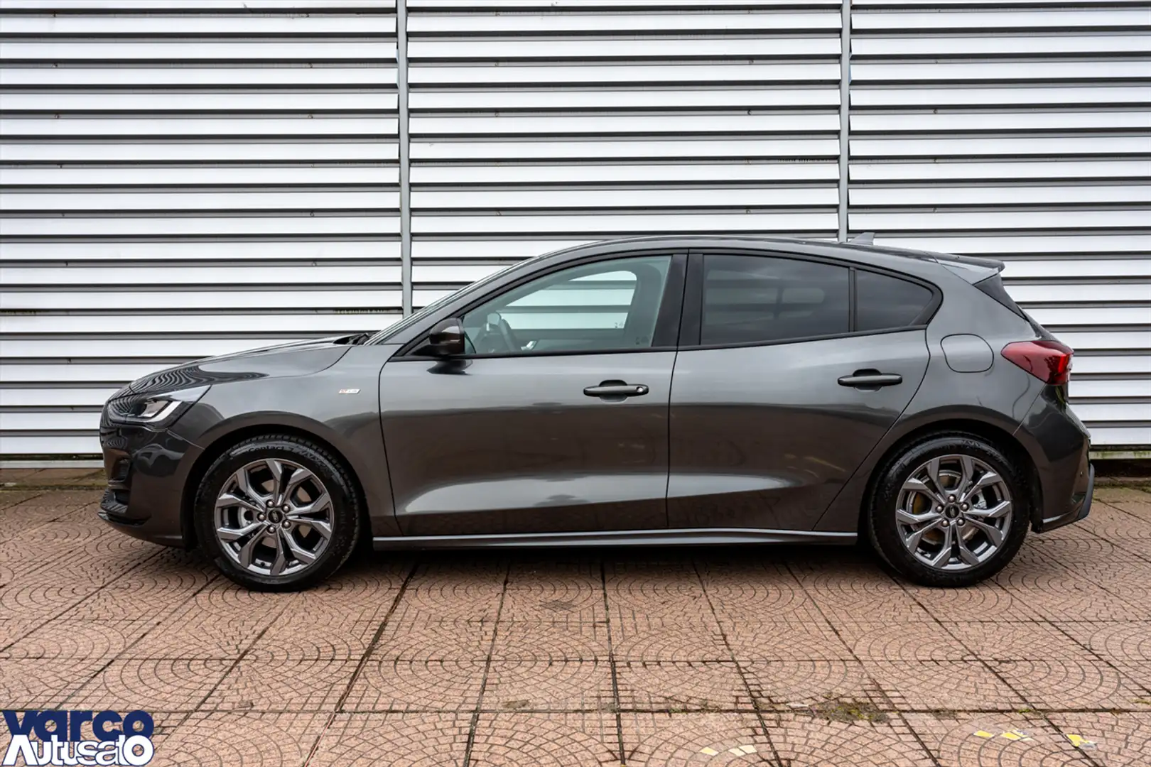 Ford Focus Focus 1.0 ecoboost h ST-Line Design 125cv Gris - 2
