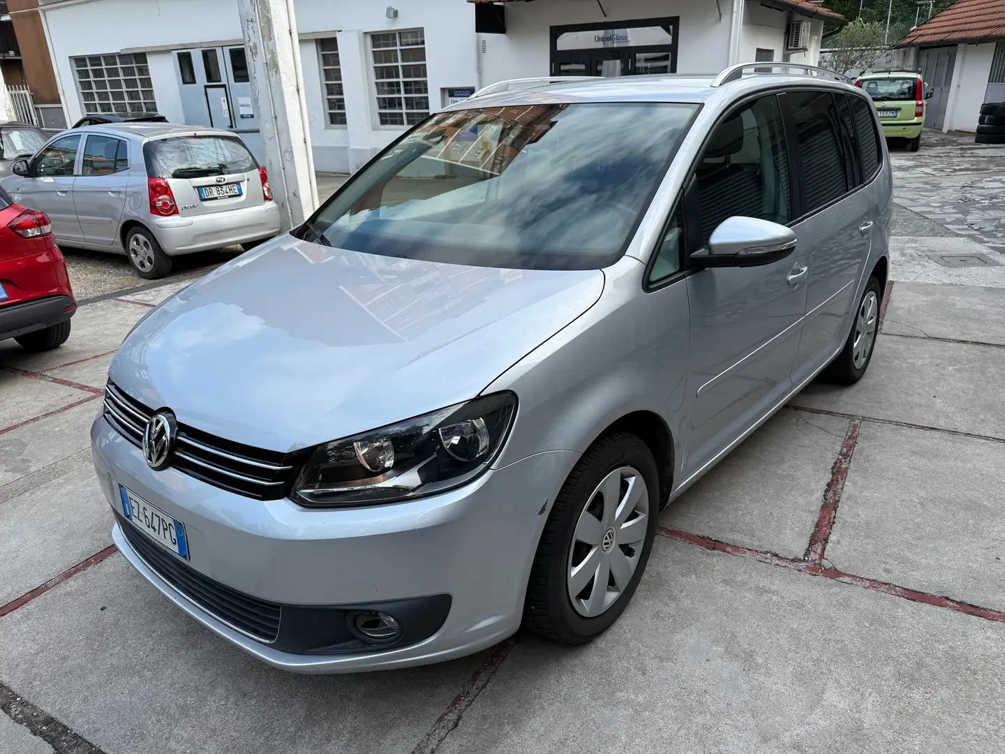 Volkswagen Touran Touran II 2010 1.6 tdi Comfortline 7 POSTI Argento - 1