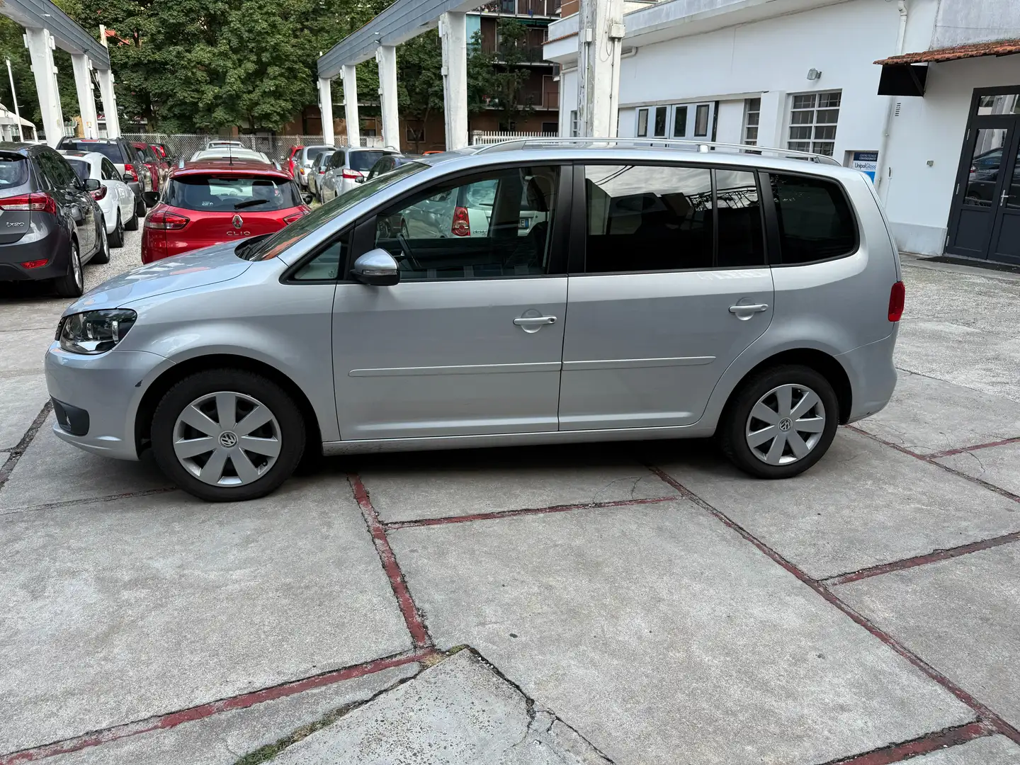 Volkswagen Touran Touran II 2010 1.6 tdi Comfortline 7 POSTI Argento - 2
