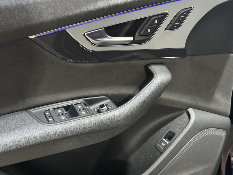 Audi SQ7 Pano*HUD*Leder*LED*MMI-Navi*St-Heizung*Ambinte — photo 11