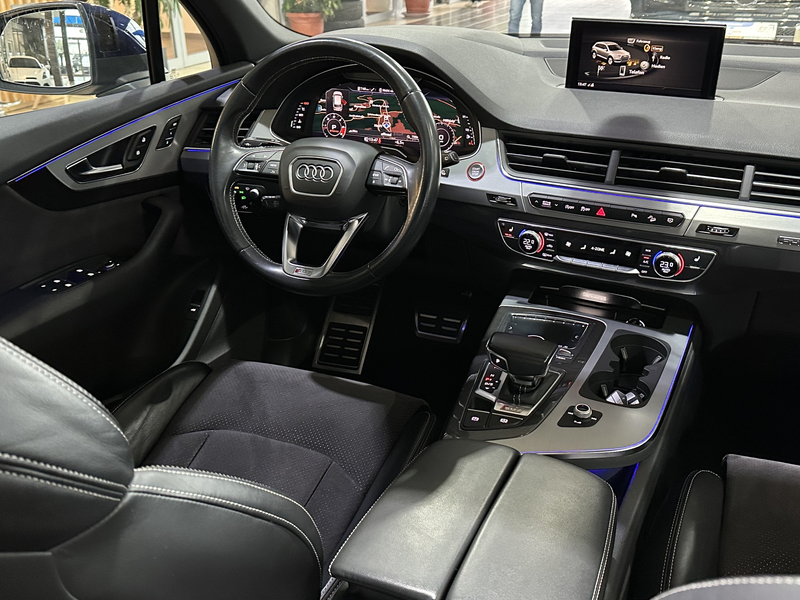 Audi SQ7 Pano*HUD*Leder*LED*MMI-Navi*St-Heizung*Ambinte — photo 12
