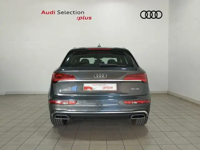 Audi Q5 view 5