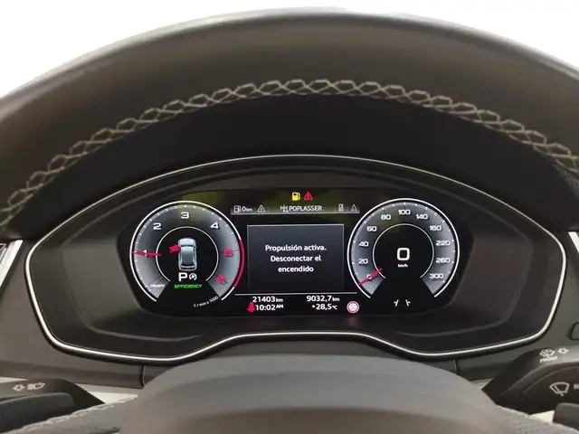 Audi Q5 view 13