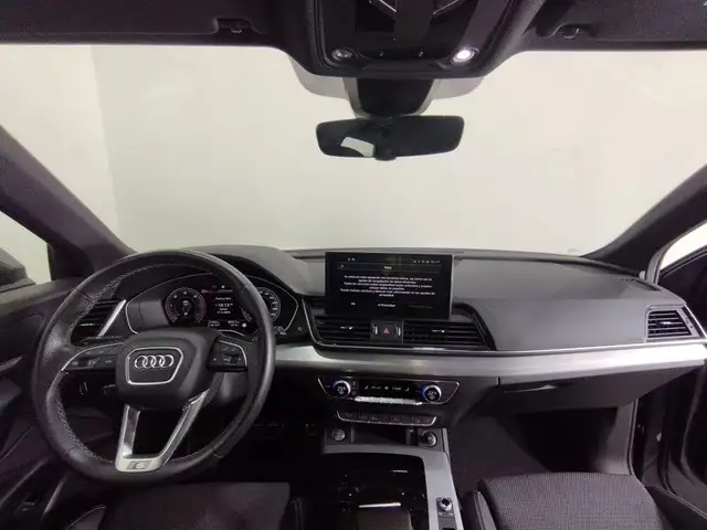 Audi Q5 view 6