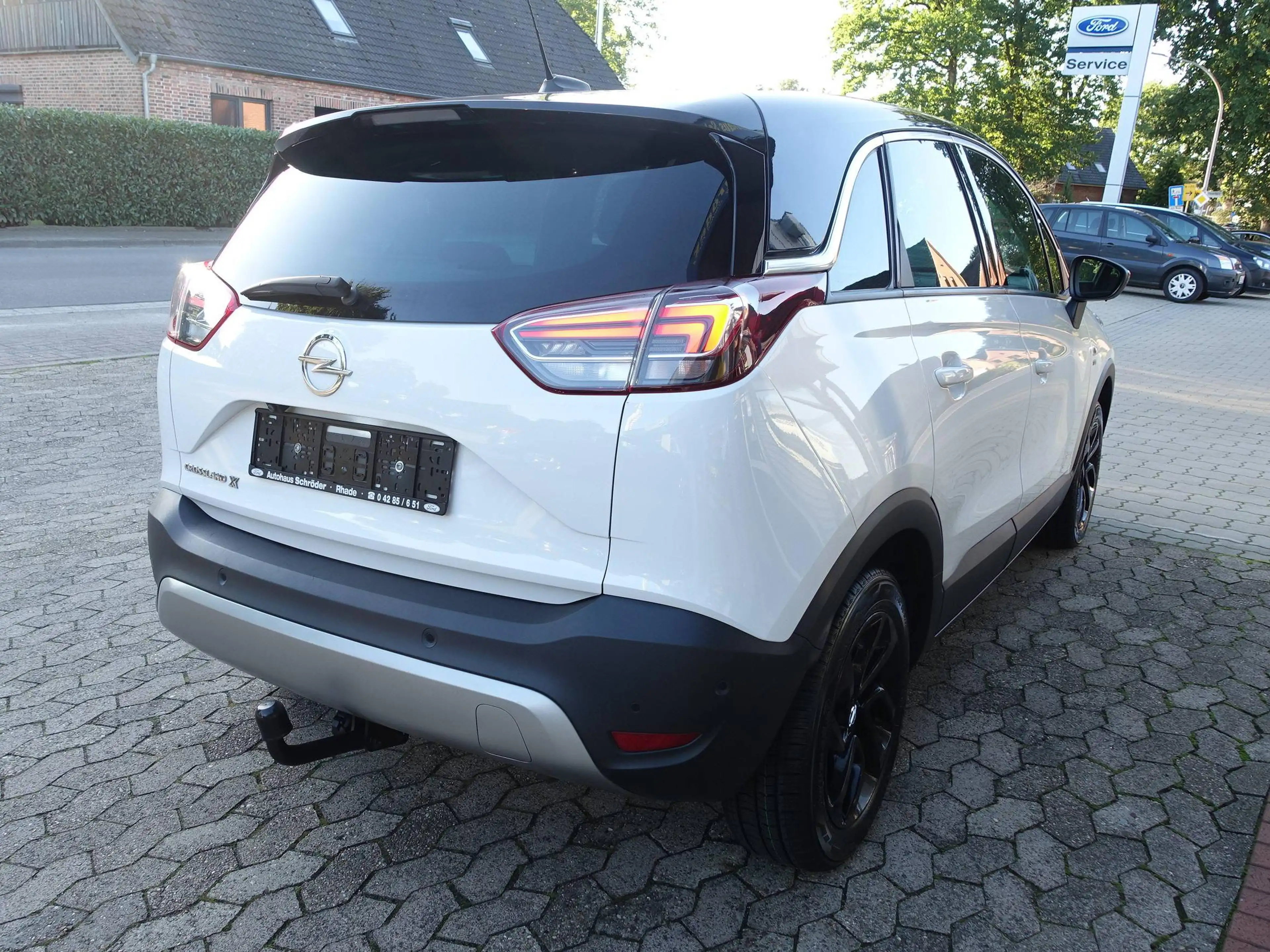 Opel Crossland X 120 Jahre — photo 5