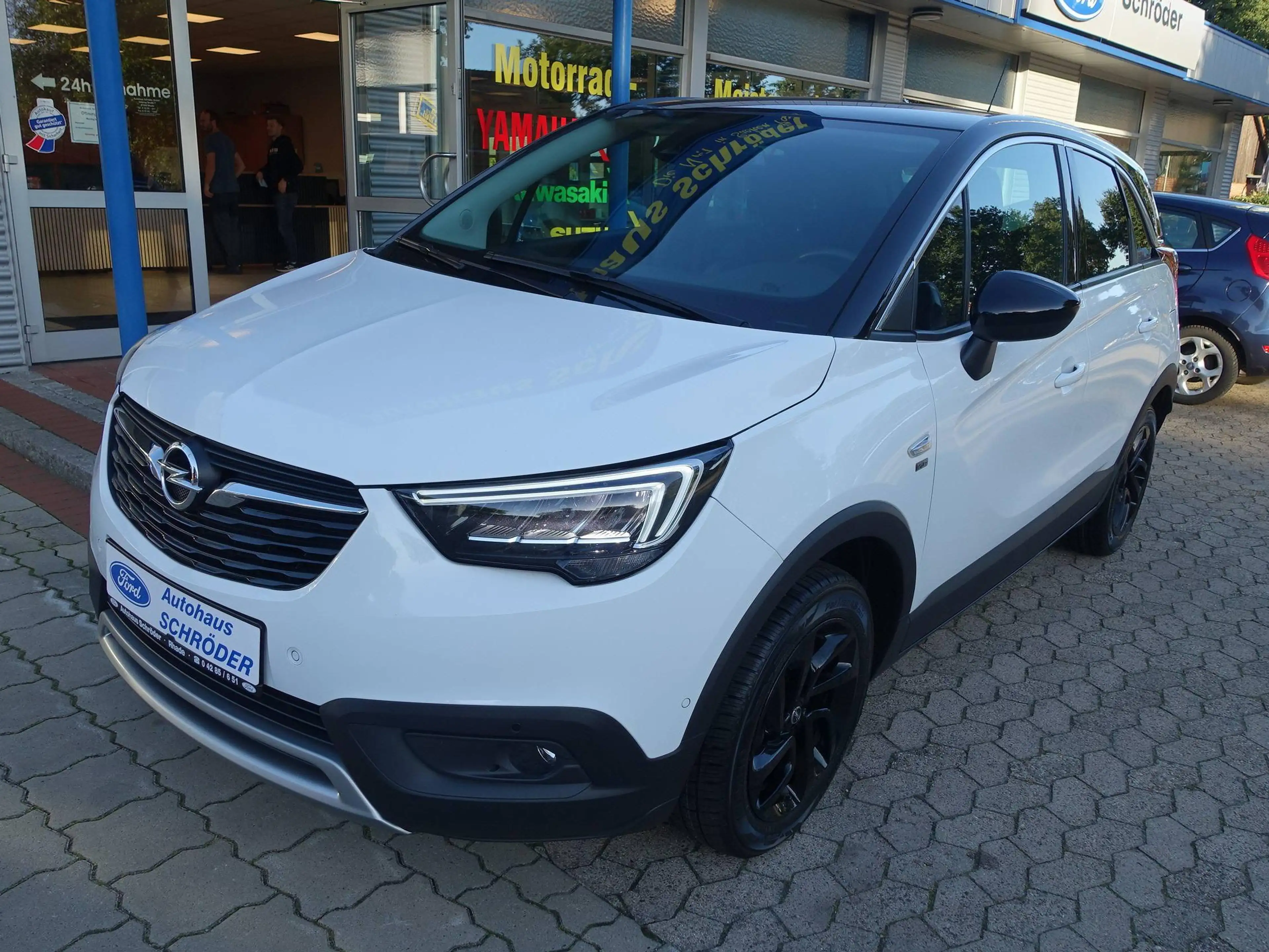 Opel Crossland X 120 Jahre — photo 3
