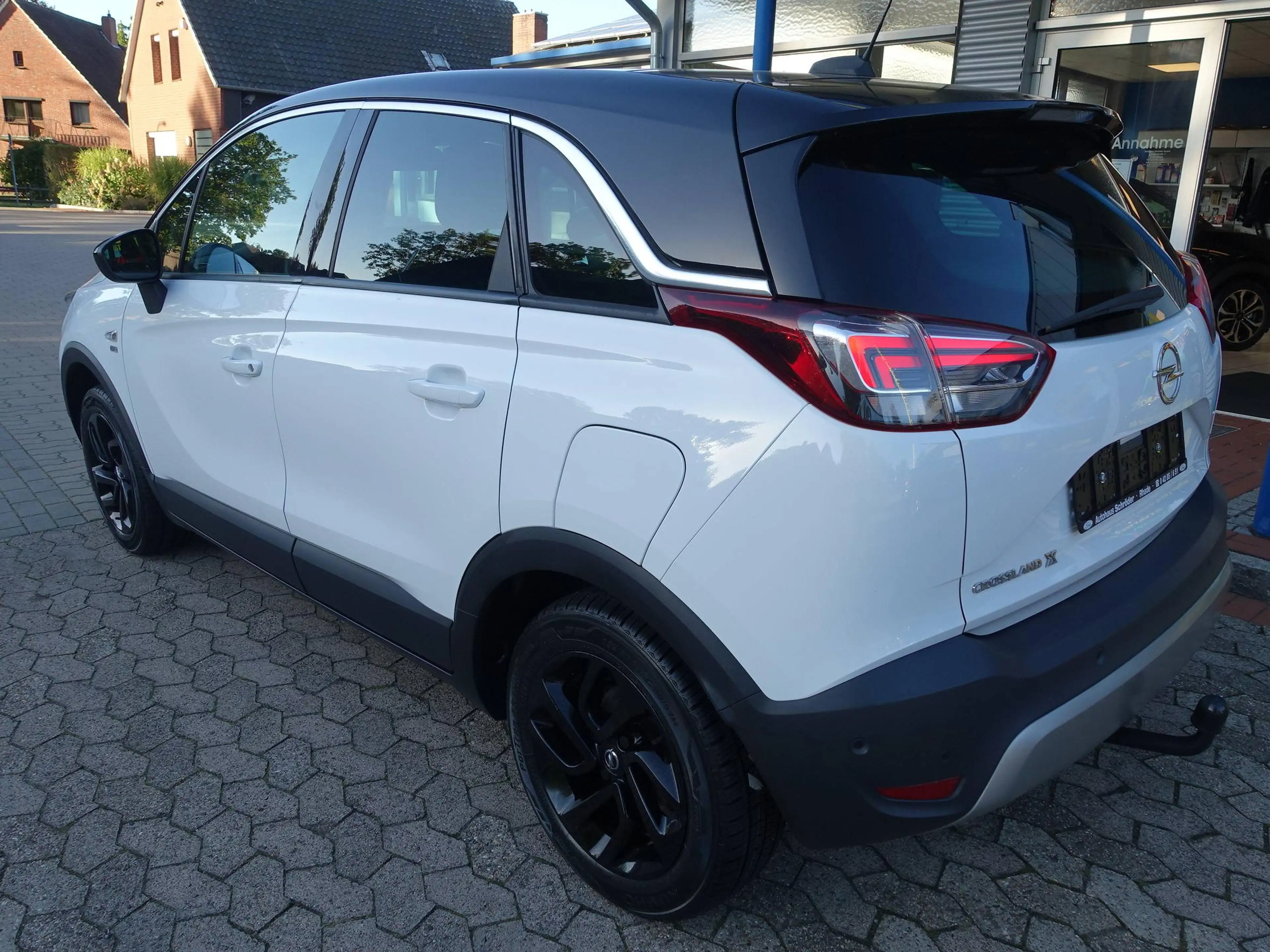Opel Crossland X 120 Jahre — photo 6