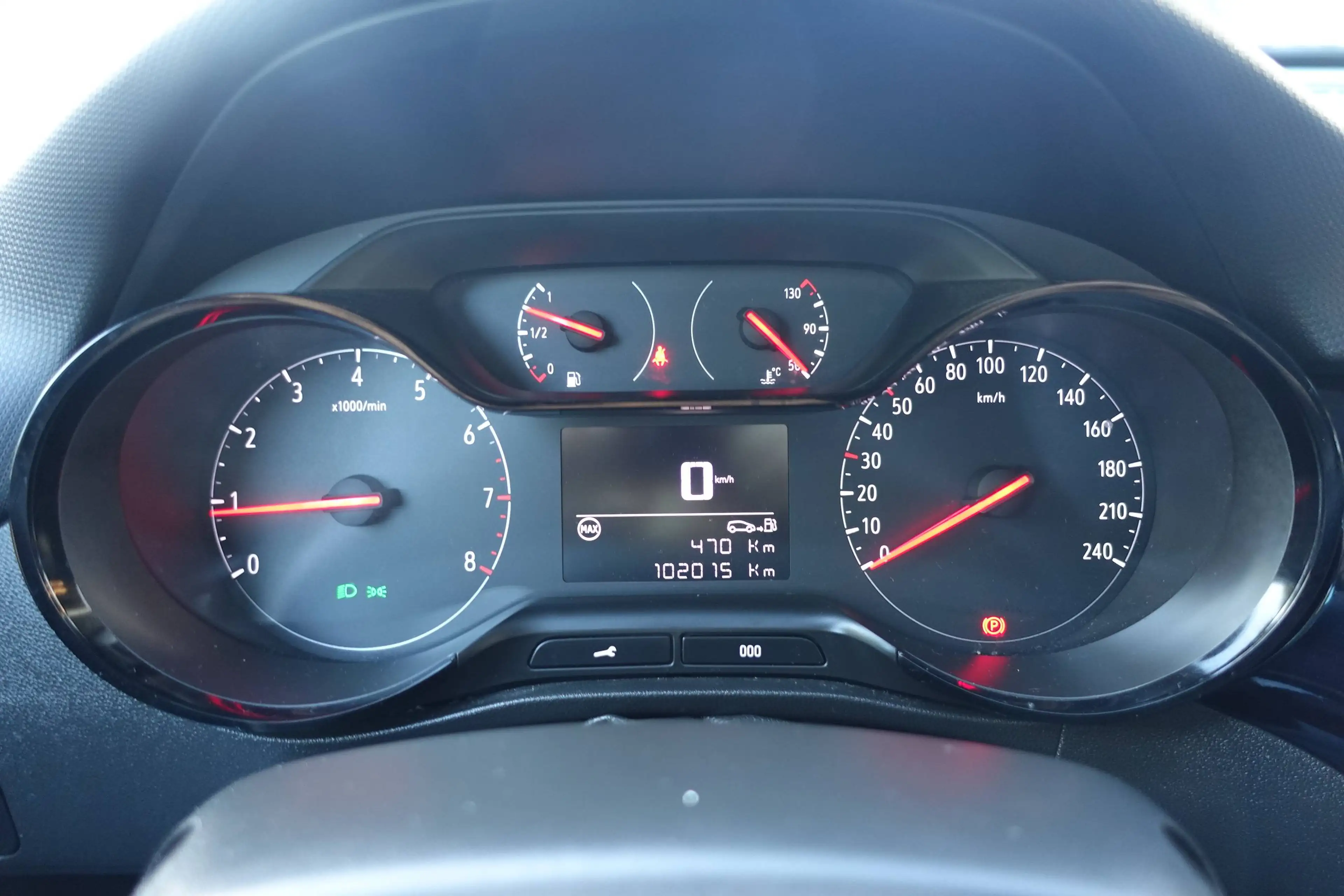 Opel Crossland X 120 Jahre — photo 19