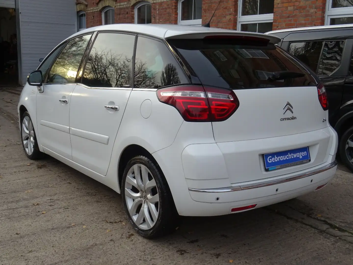 Citroen C4 Picasso 1.6 Exclusive Autom. Leder Navi Wit - 2
