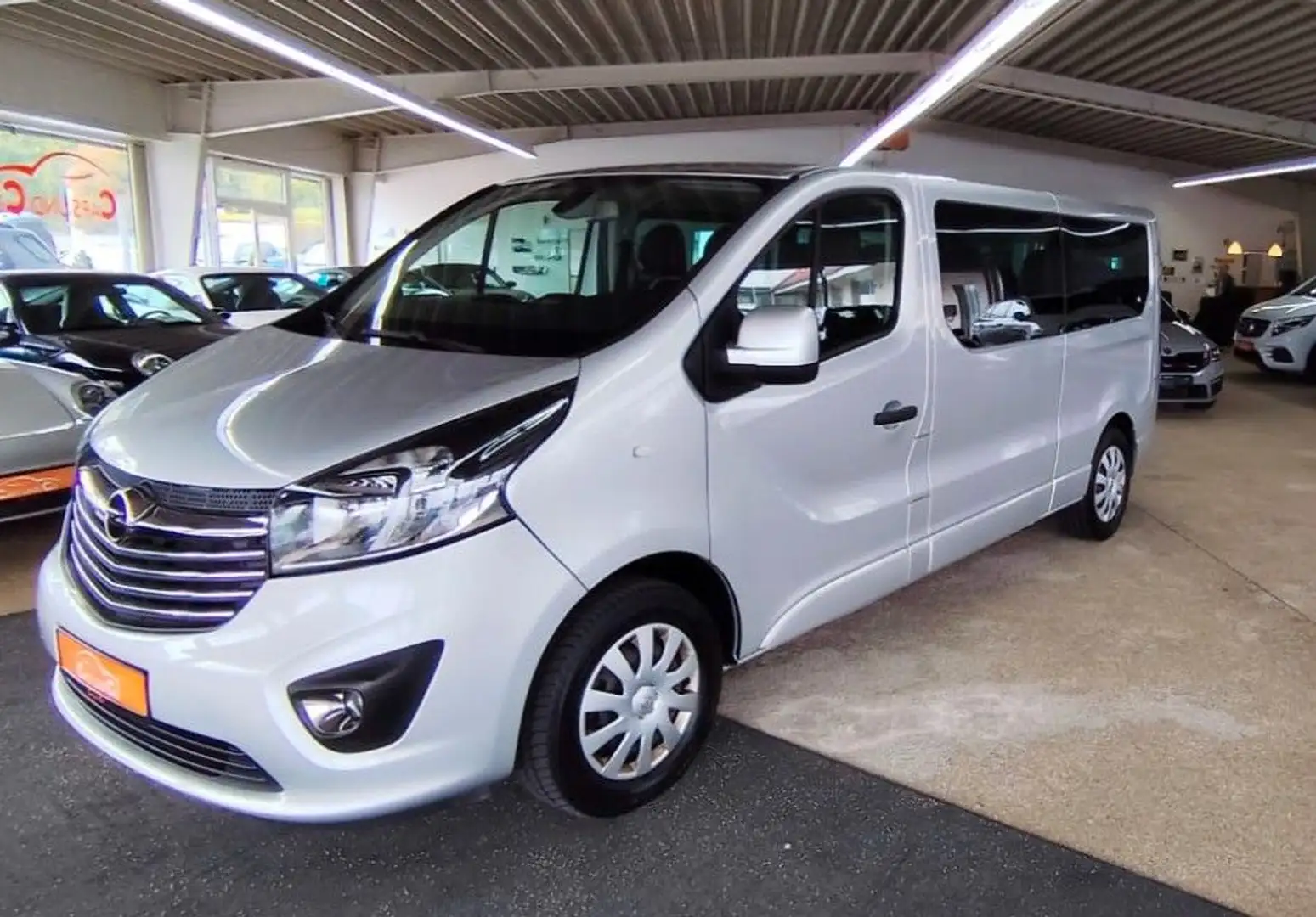 Opel Vivaro B Combi L2H1  9Sitz *AHK*NAV*TEM*KLIMA* Silber - 1