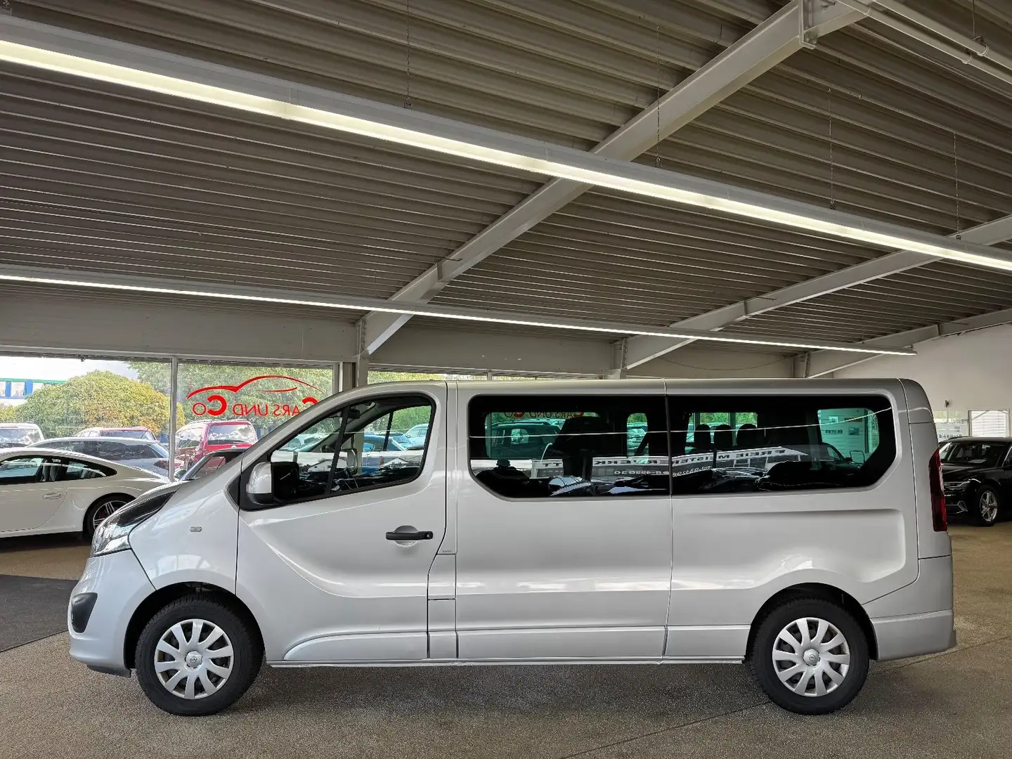 Opel Vivaro B Combi L2H1  9Sitz *AHK*NAV*TEM*KLIMA* Zilver - 2