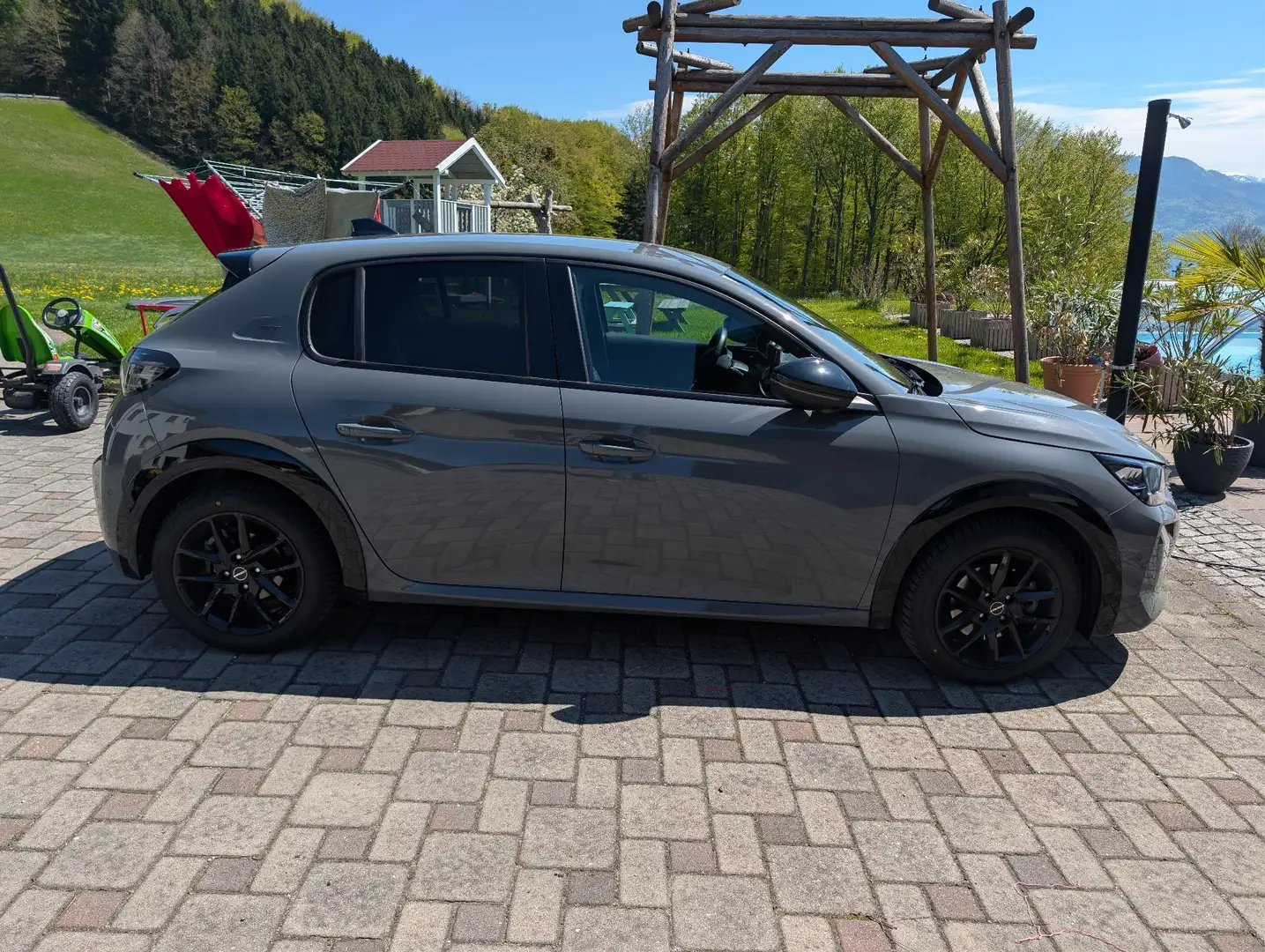 Peugeot 208 GT-Line PureTech 100 S&S Grau - 1