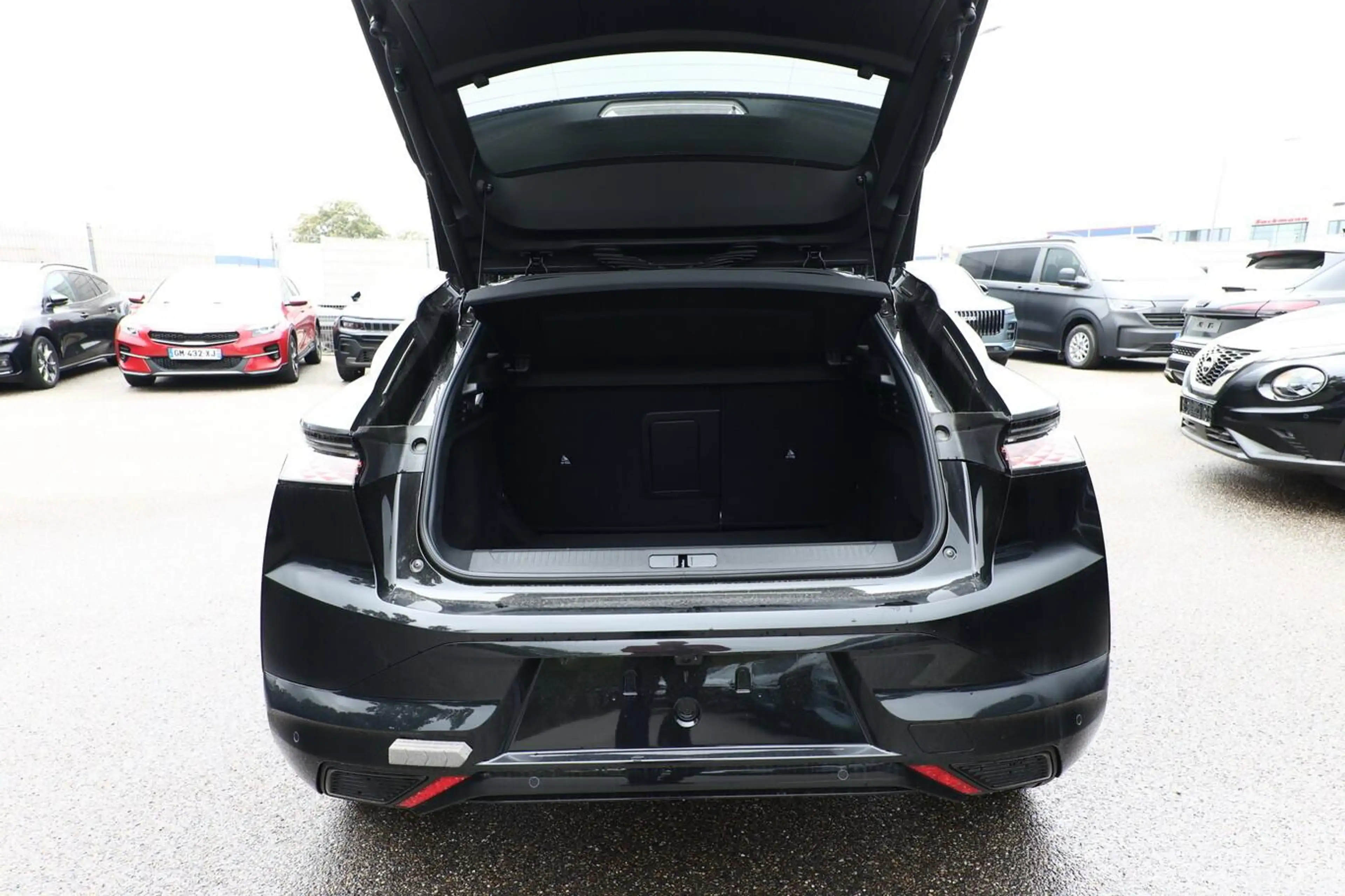 DS Automobiles N°4 Performance Line Hybrid Massage eHK ACC Nav 100... — photo 11
