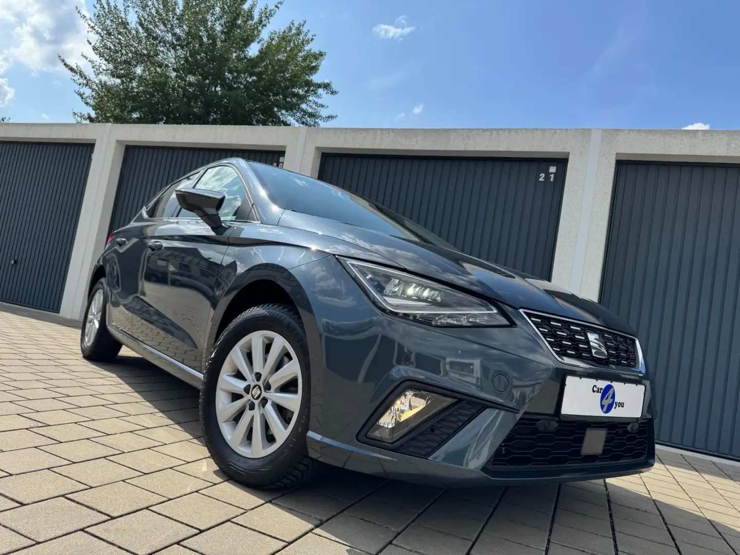 SEAT Ibiza Xcellence *LED/Kamera/Front Assist/NAVI* Gris - 1