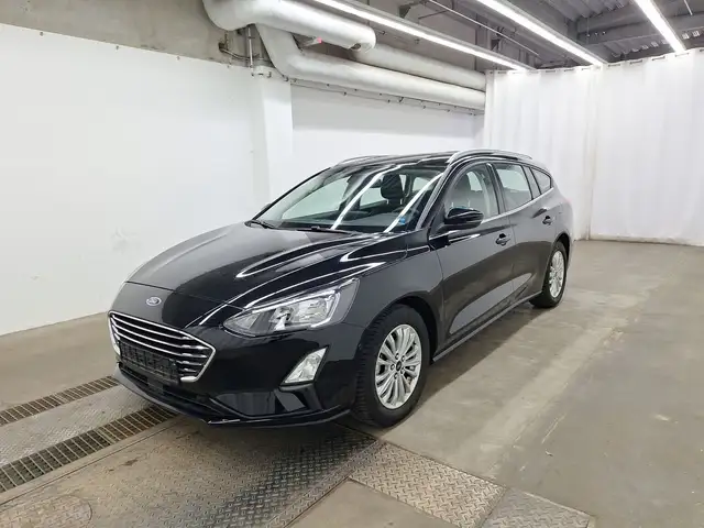 Ford Focus Titanium LED Navi AppLink SHZ LHZ GRA PDC