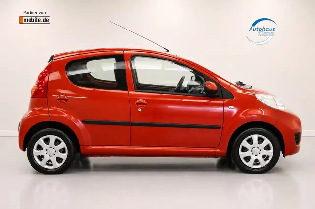 Peugeot 107 view 5